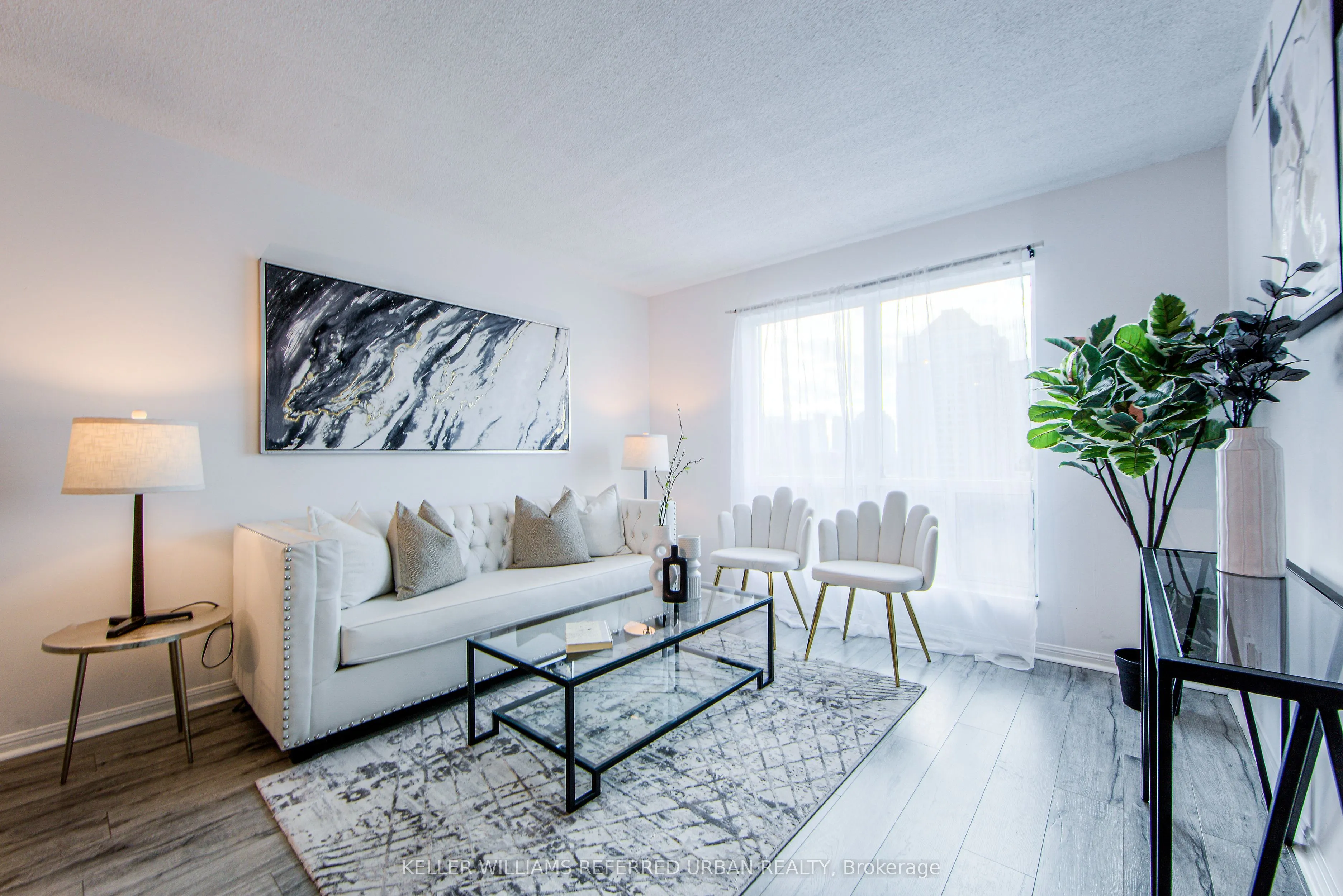 11 Lee Centre Drive, #703