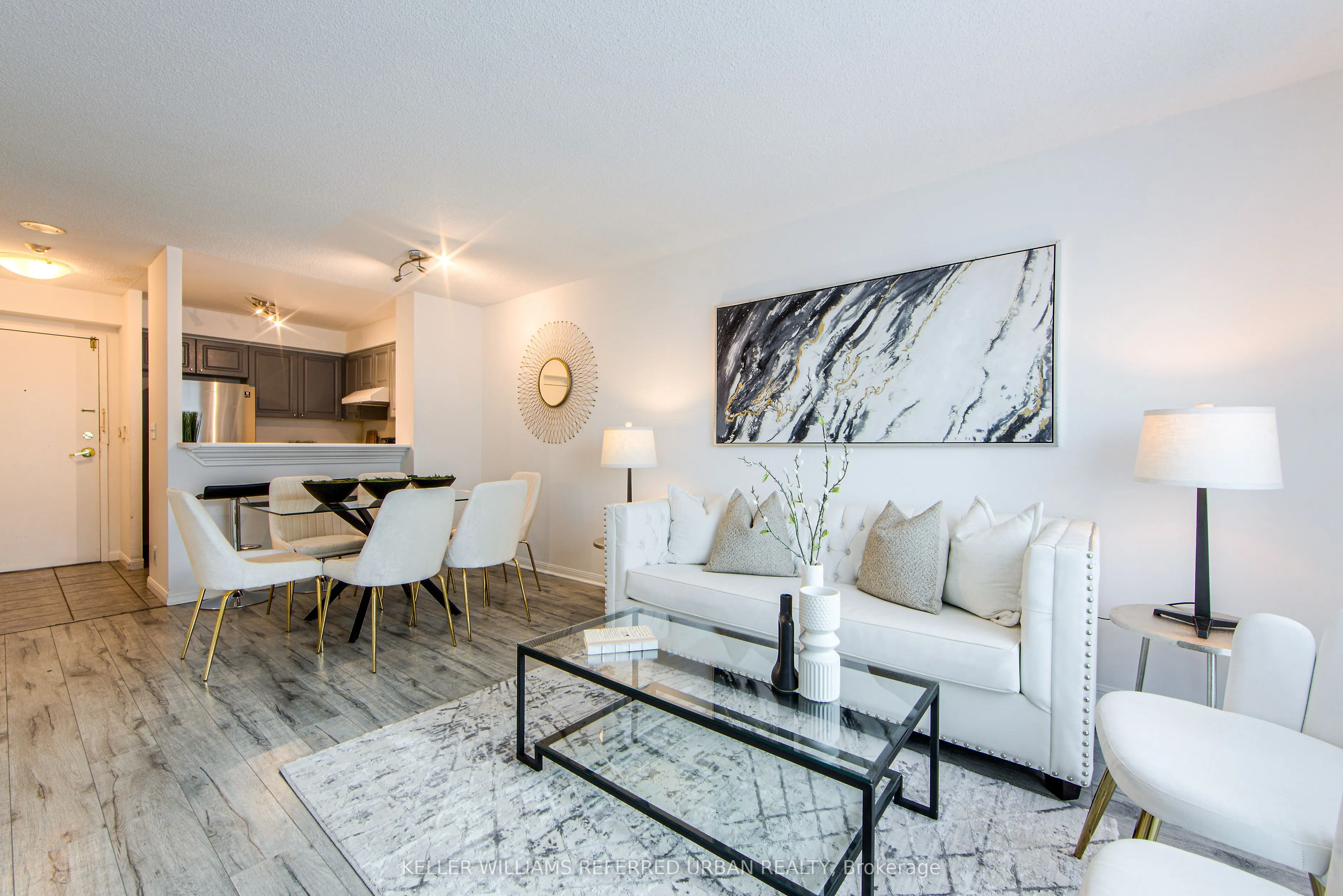11 Lee Centre Drive, #703