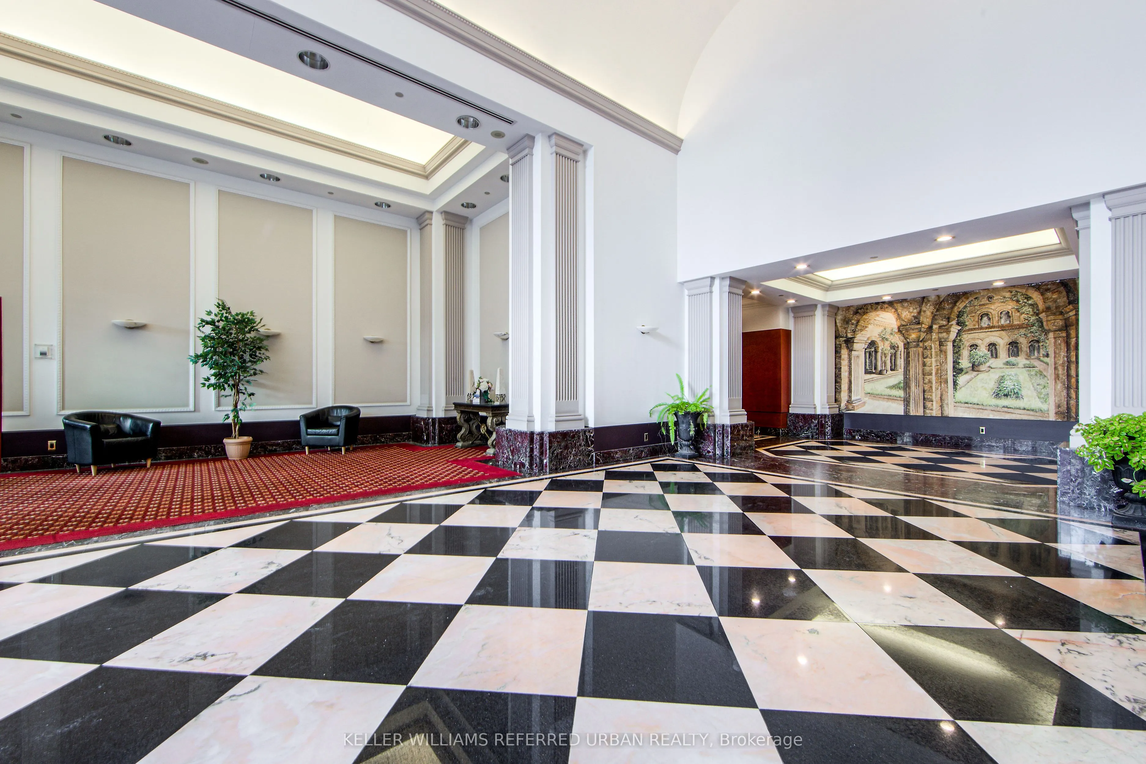 11 Lee Centre Drive, #703