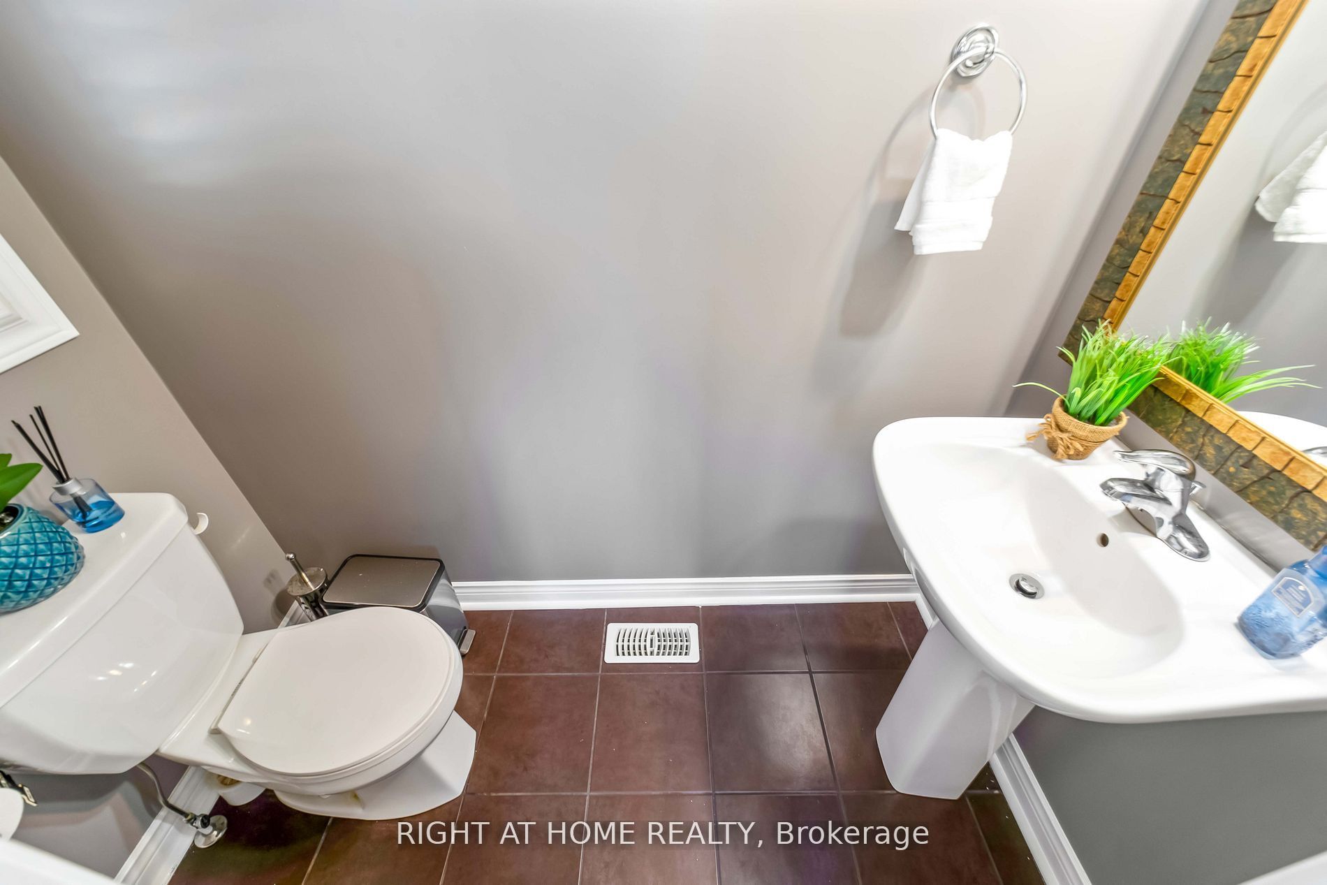 65 KEITH WRIGHT Crescent