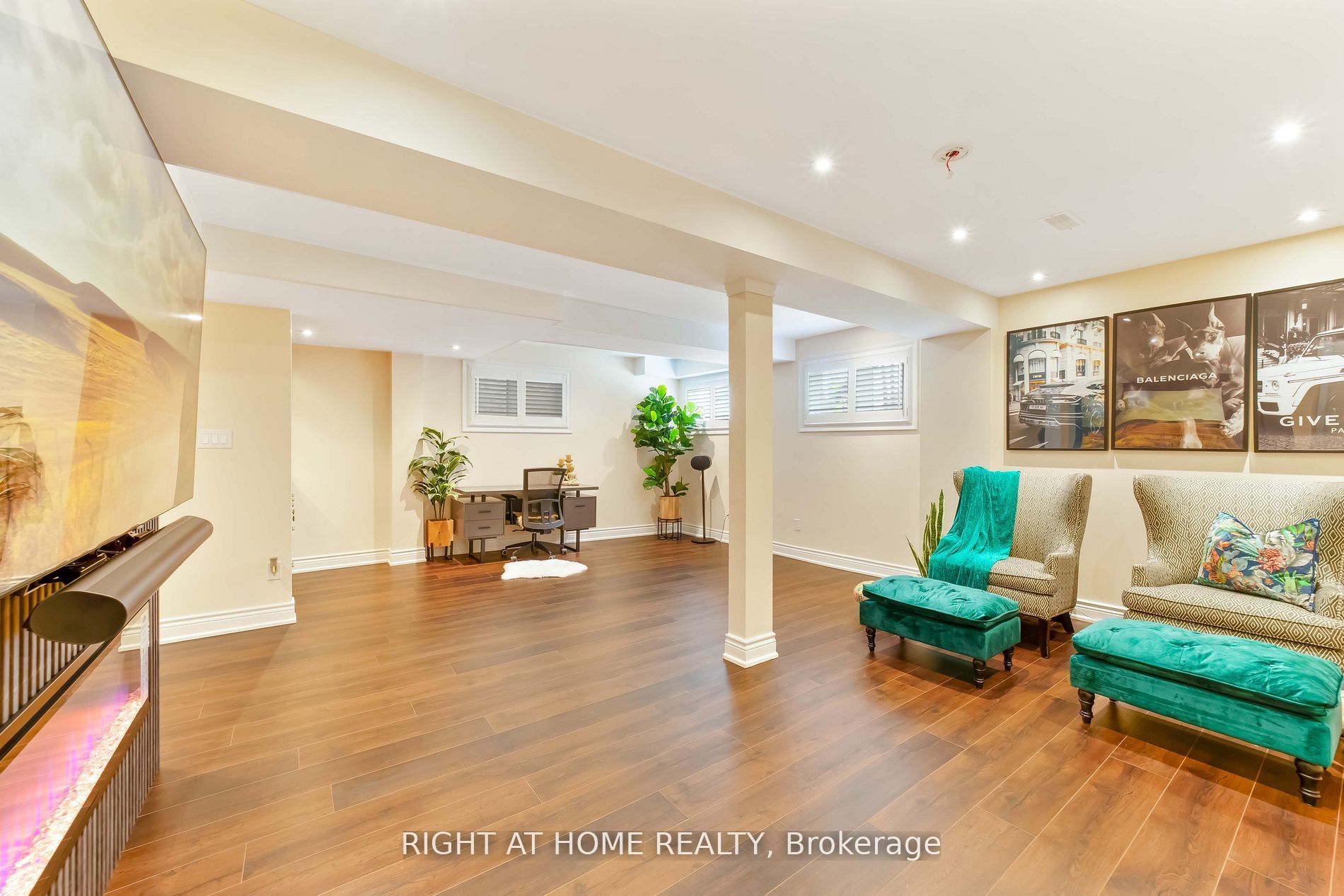 65 KEITH WRIGHT Crescent