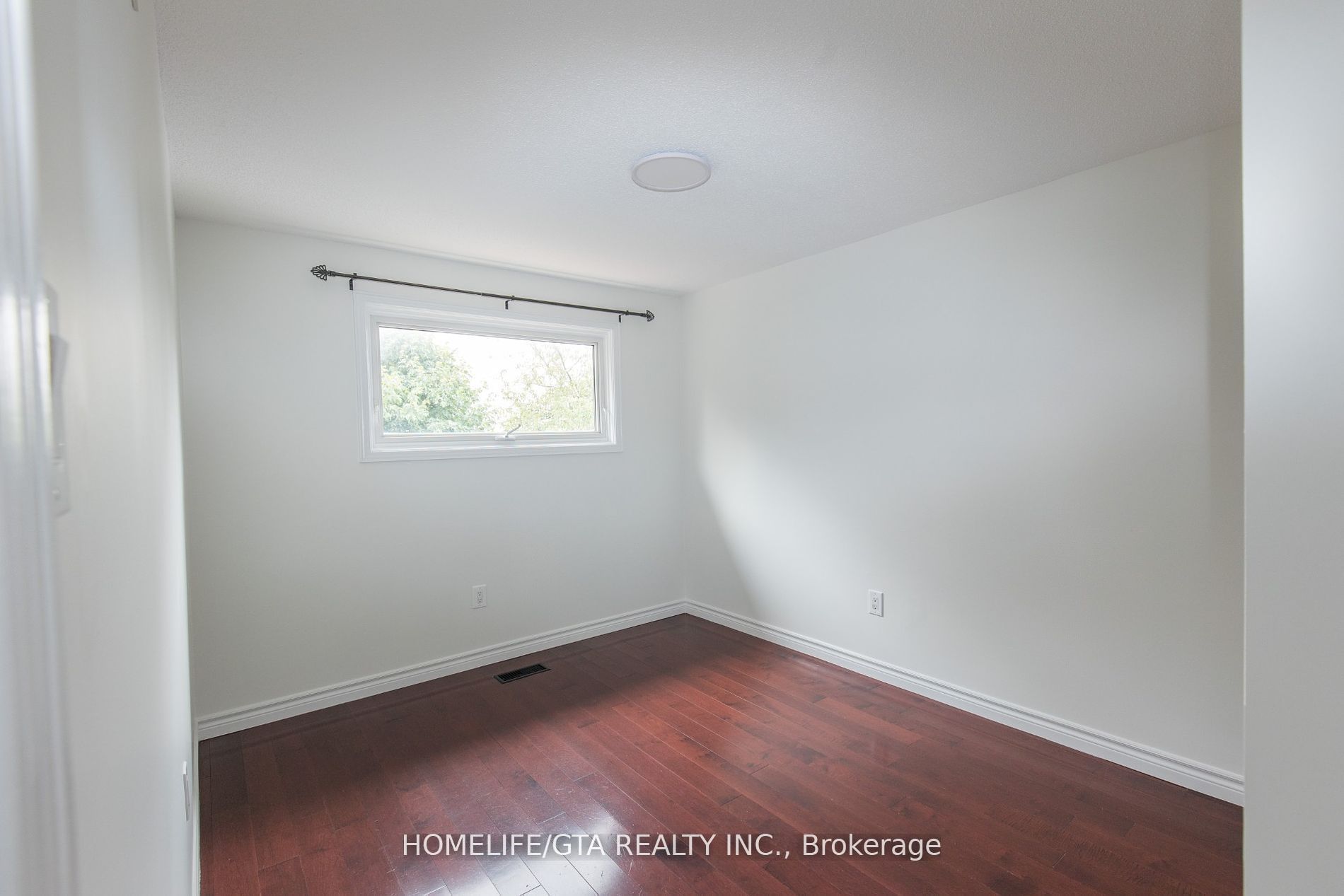 39 Millington Crescent