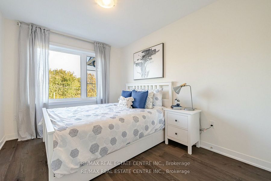 250 Finch Avenue, #105