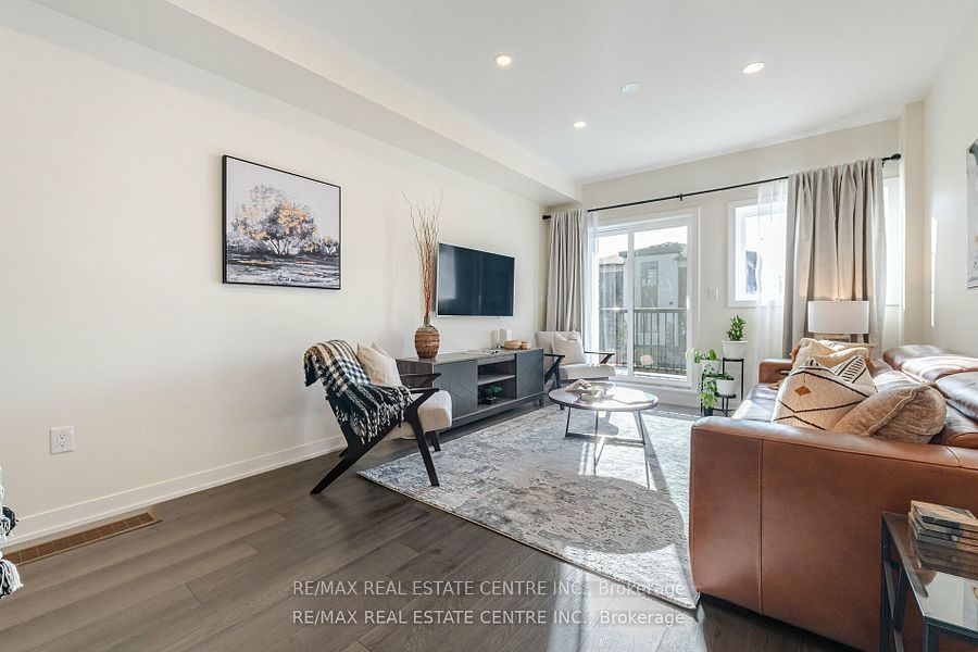 250 Finch Avenue, #105