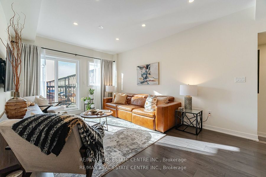 250 Finch Avenue, #105