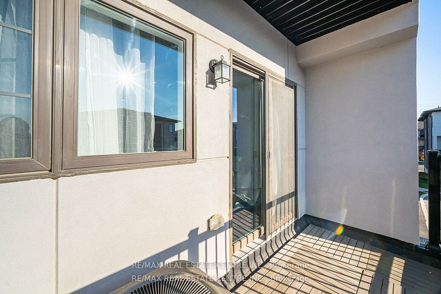 250 Finch Avenue, #105
