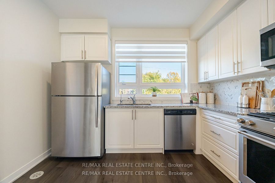 250 Finch Avenue, #105