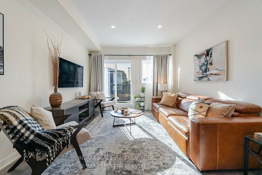 250 Finch Avenue, #105