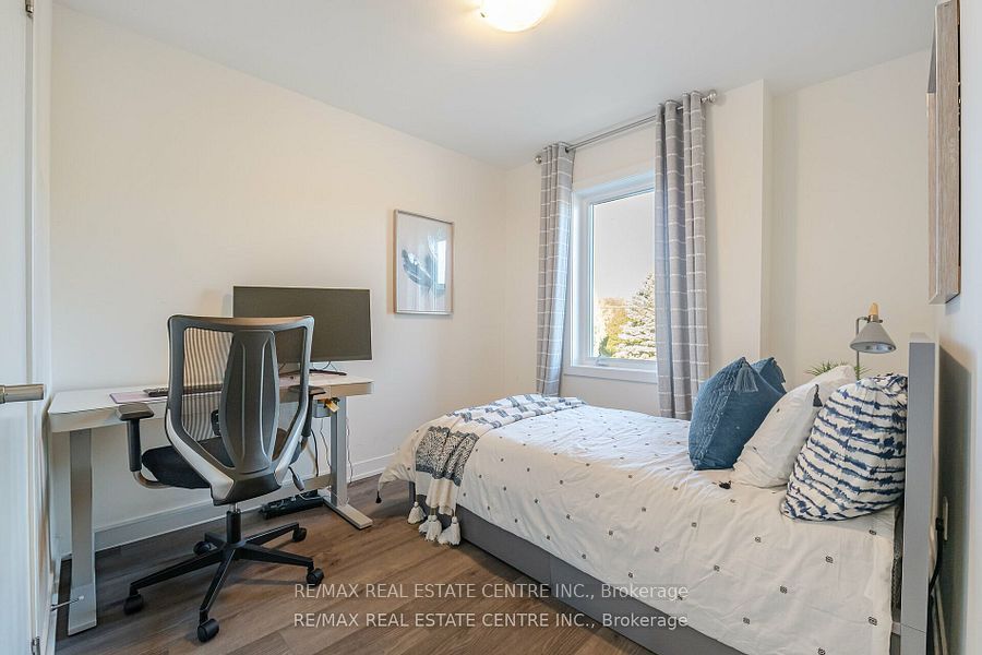 250 Finch Avenue, #105