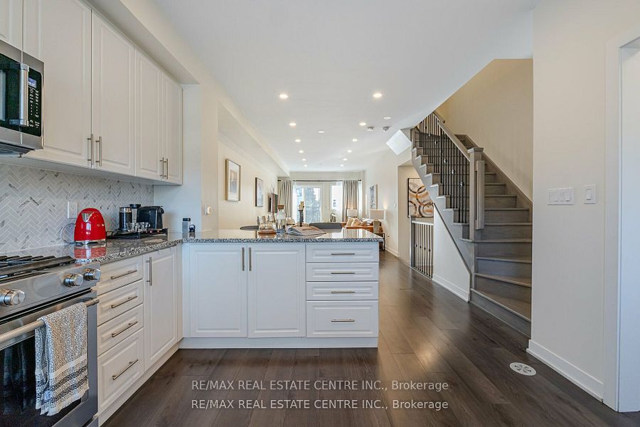 250 Finch Avenue, #105