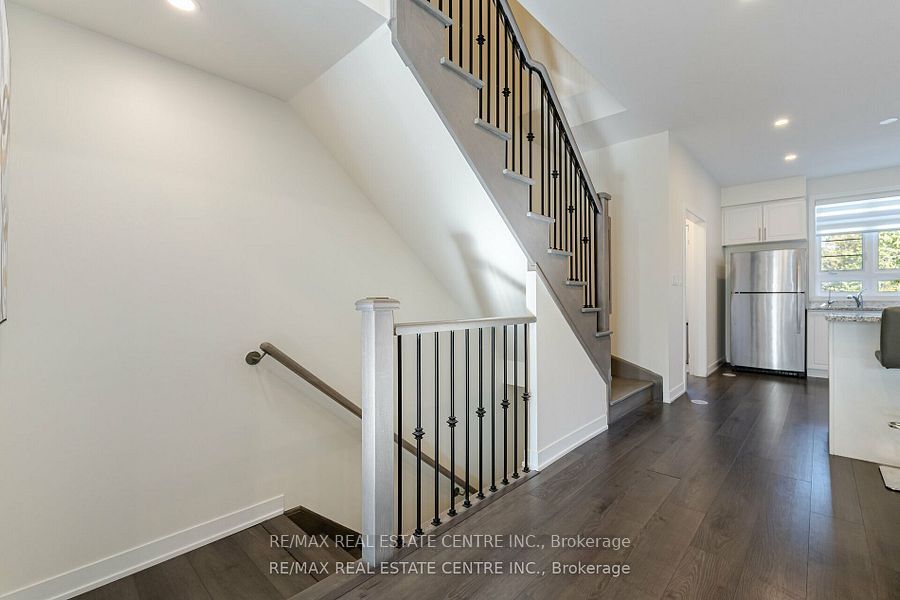 250 Finch Avenue, #105