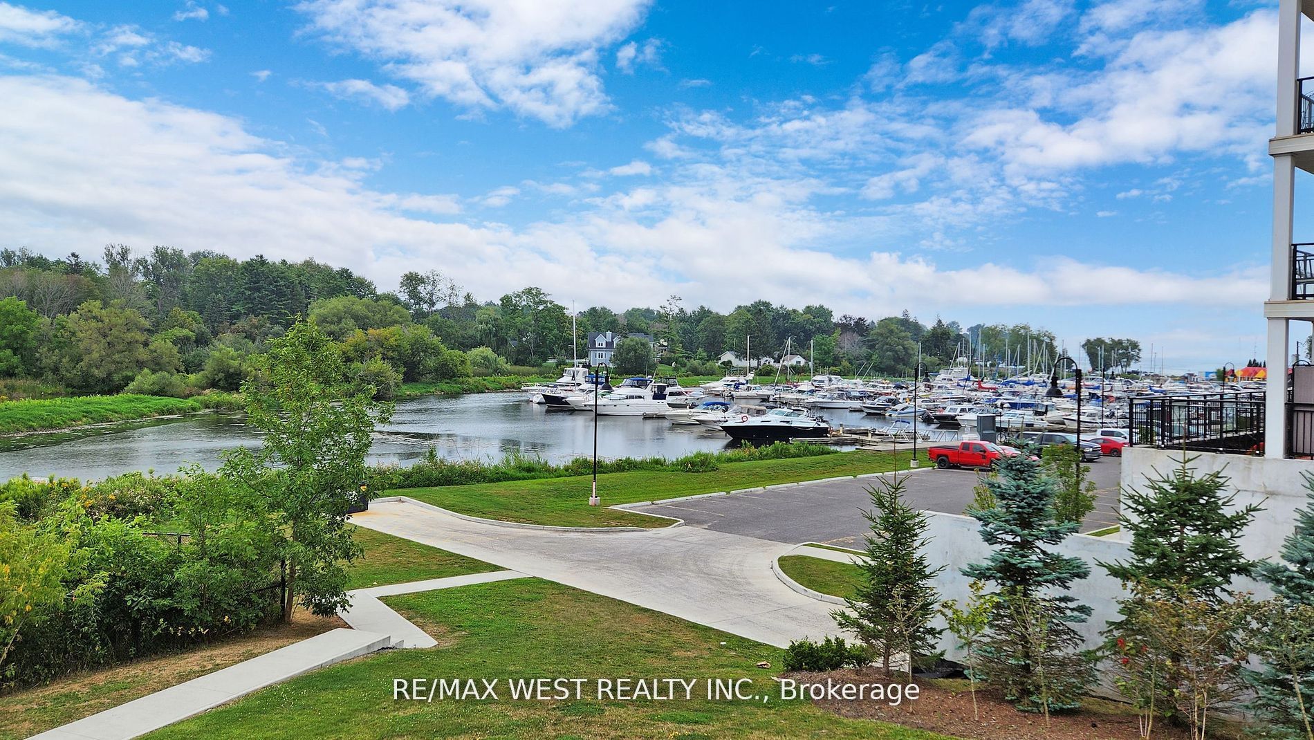 50 Lakebreeze Drive, #118