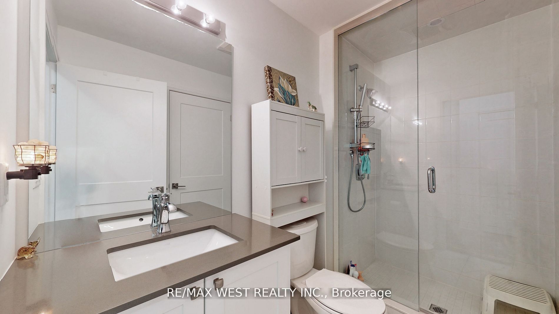 50 Lakebreeze Drive, #118