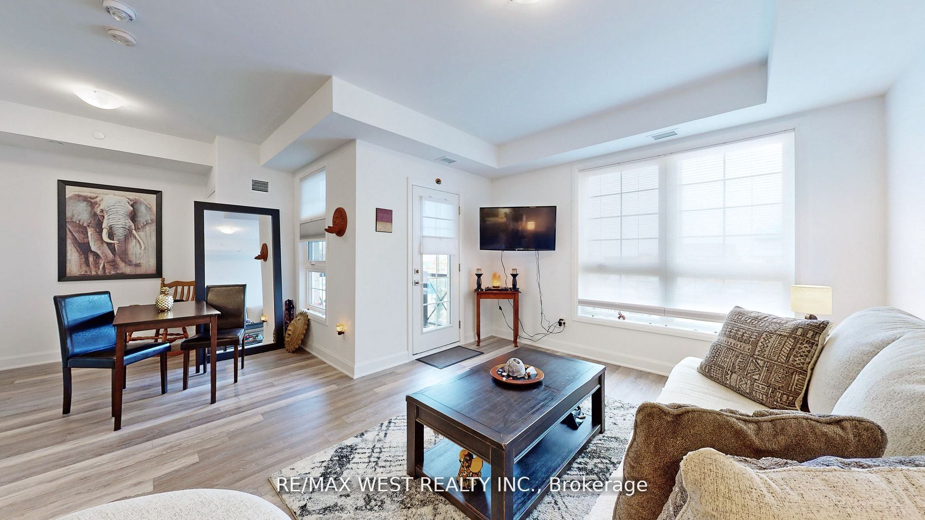 50 Lakebreeze Drive, #118