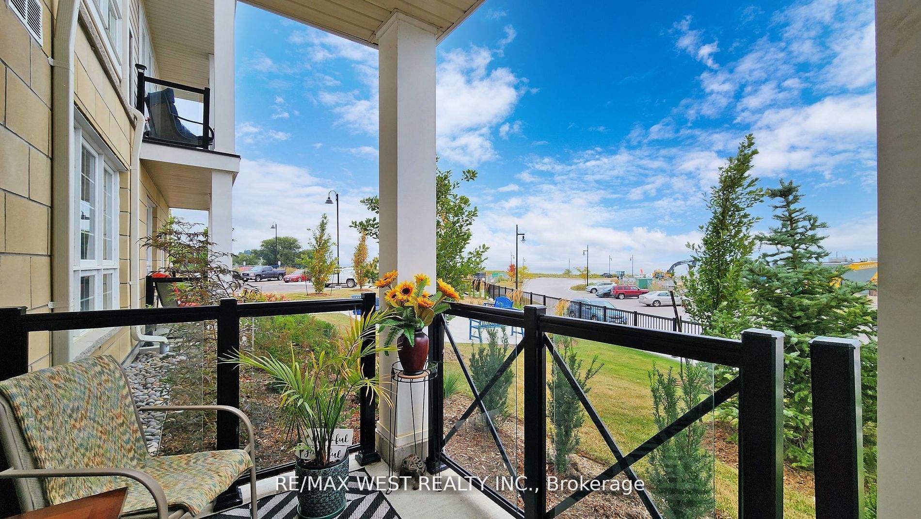 50 Lakebreeze Drive, #118