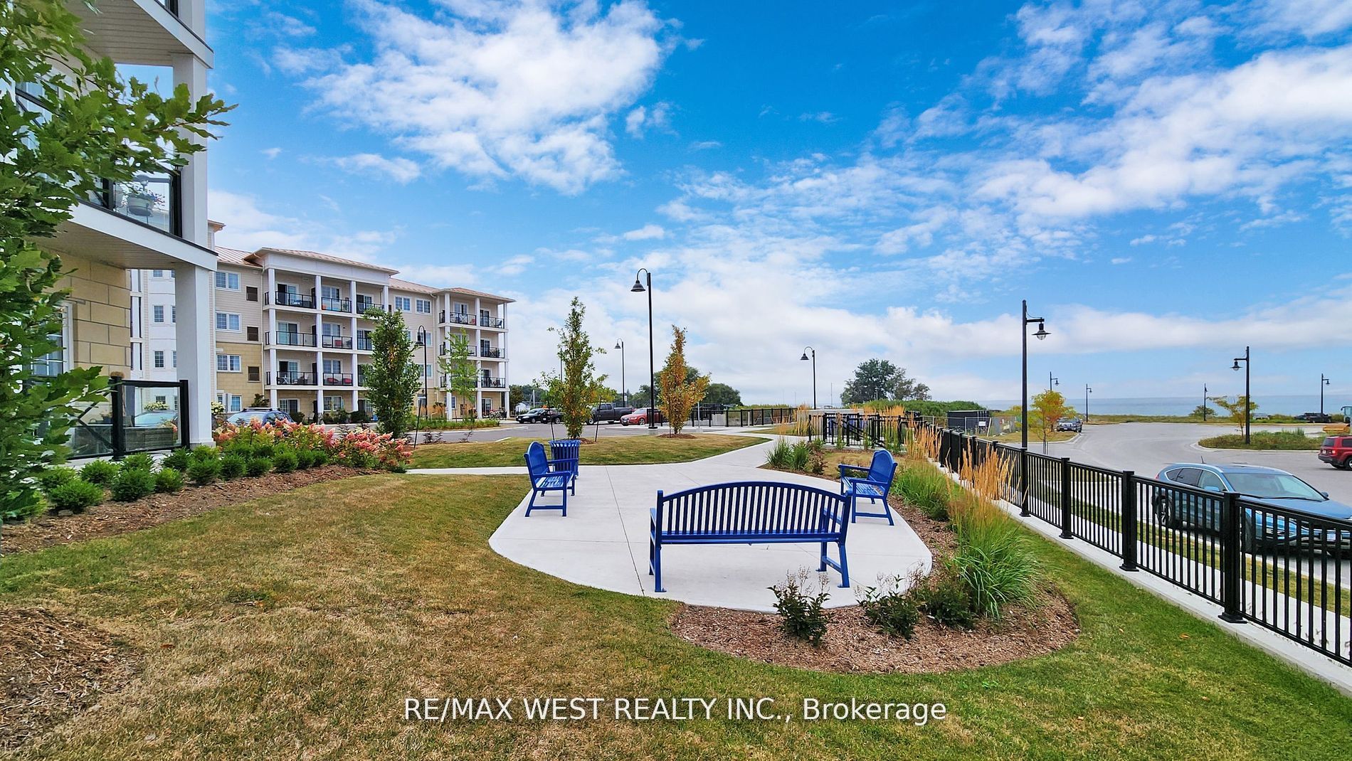 50 Lakebreeze Drive, #118