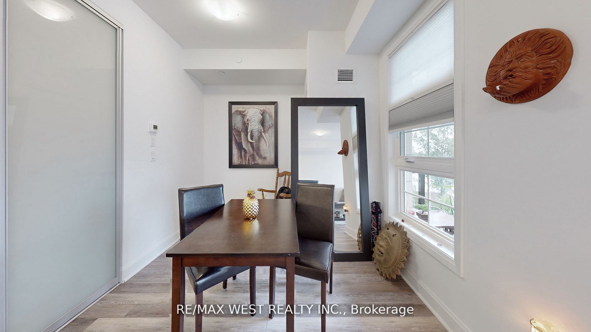 50 Lakebreeze Drive, #118