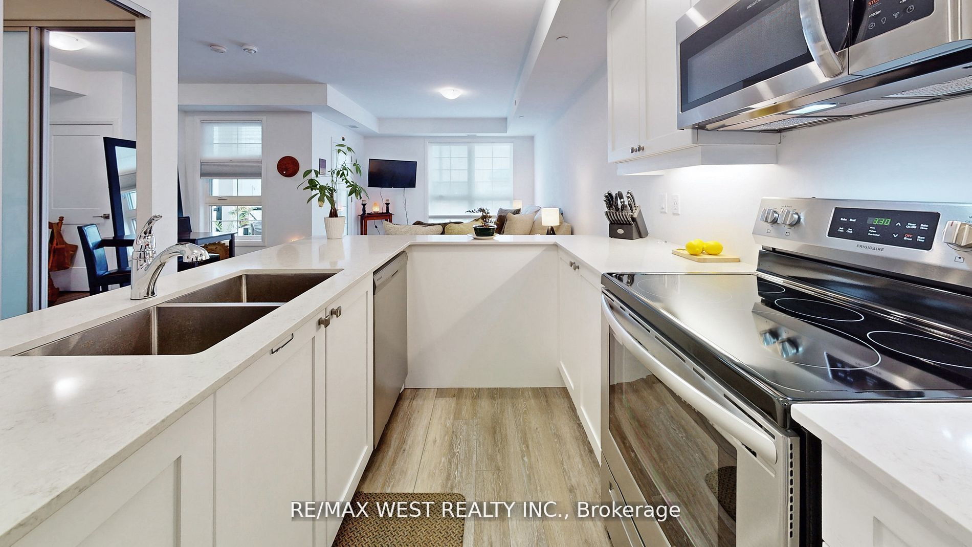50 Lakebreeze Drive, #118