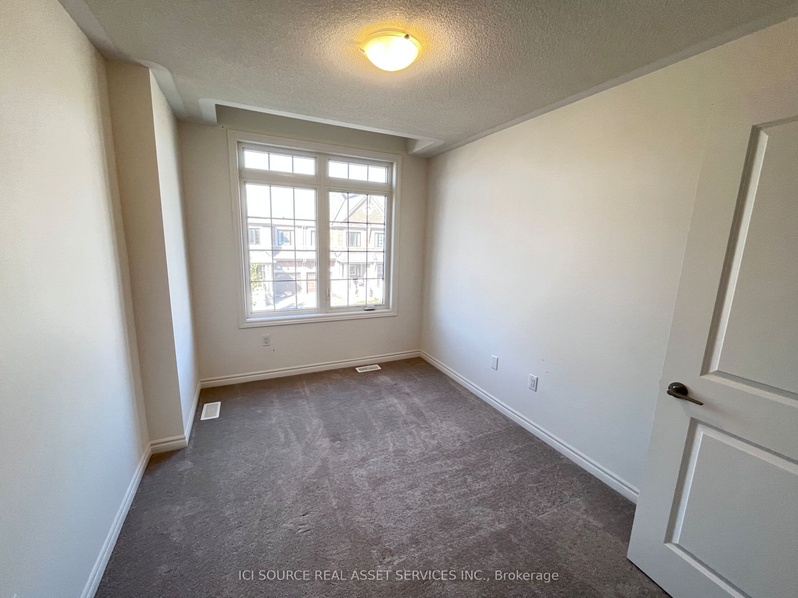 122 Laing Drive