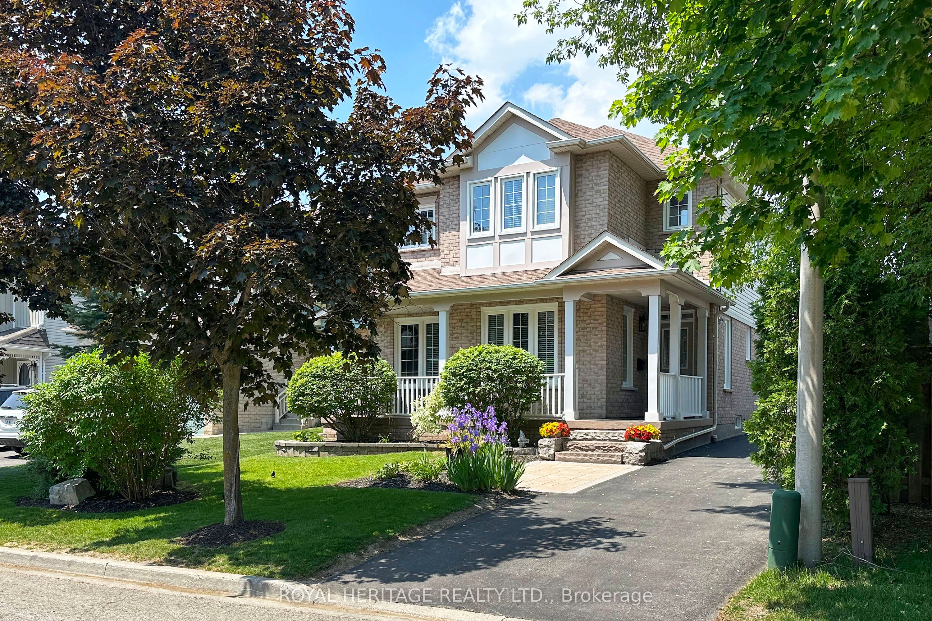 8 Bedell Crescent N