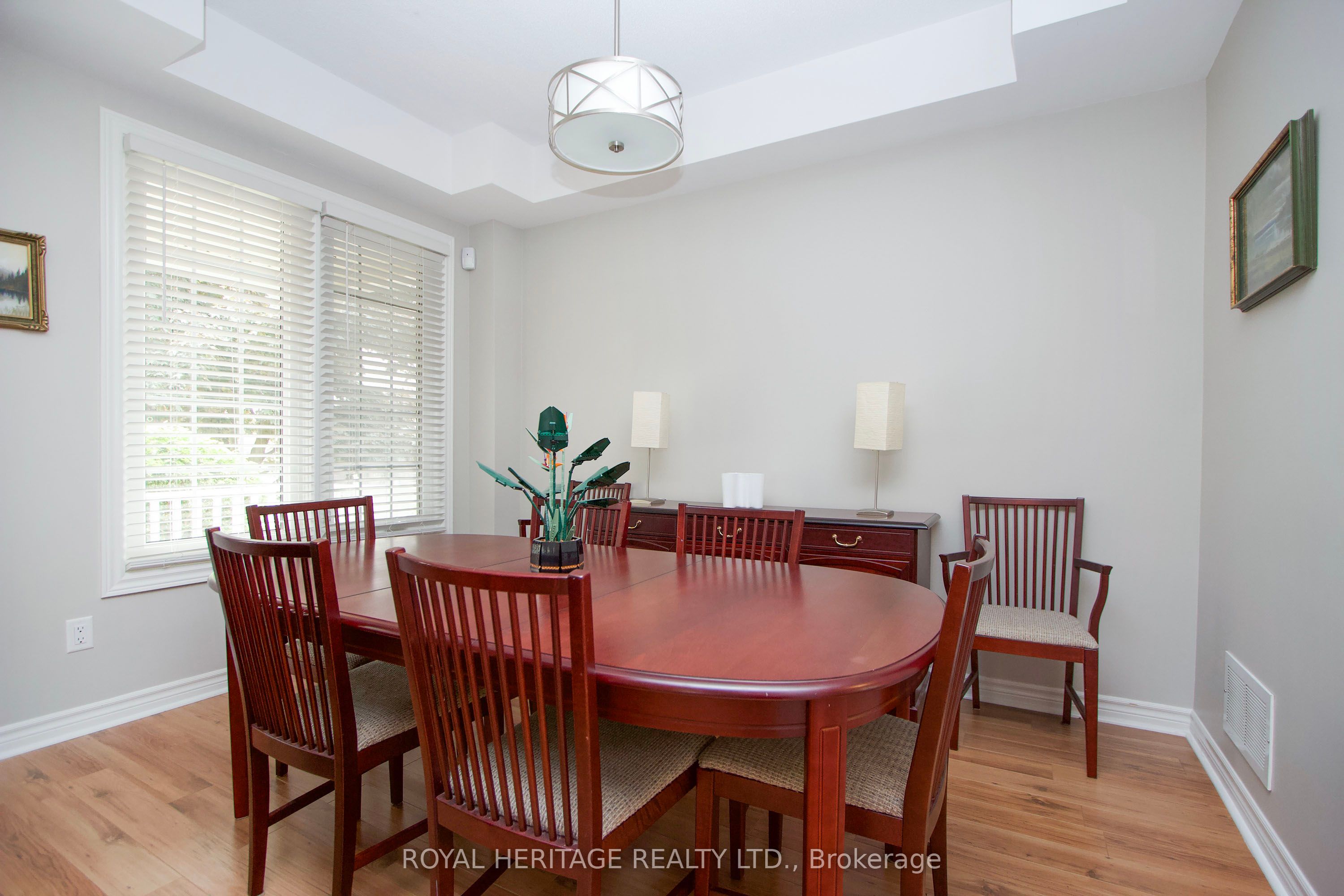 8 Bedell Crescent N