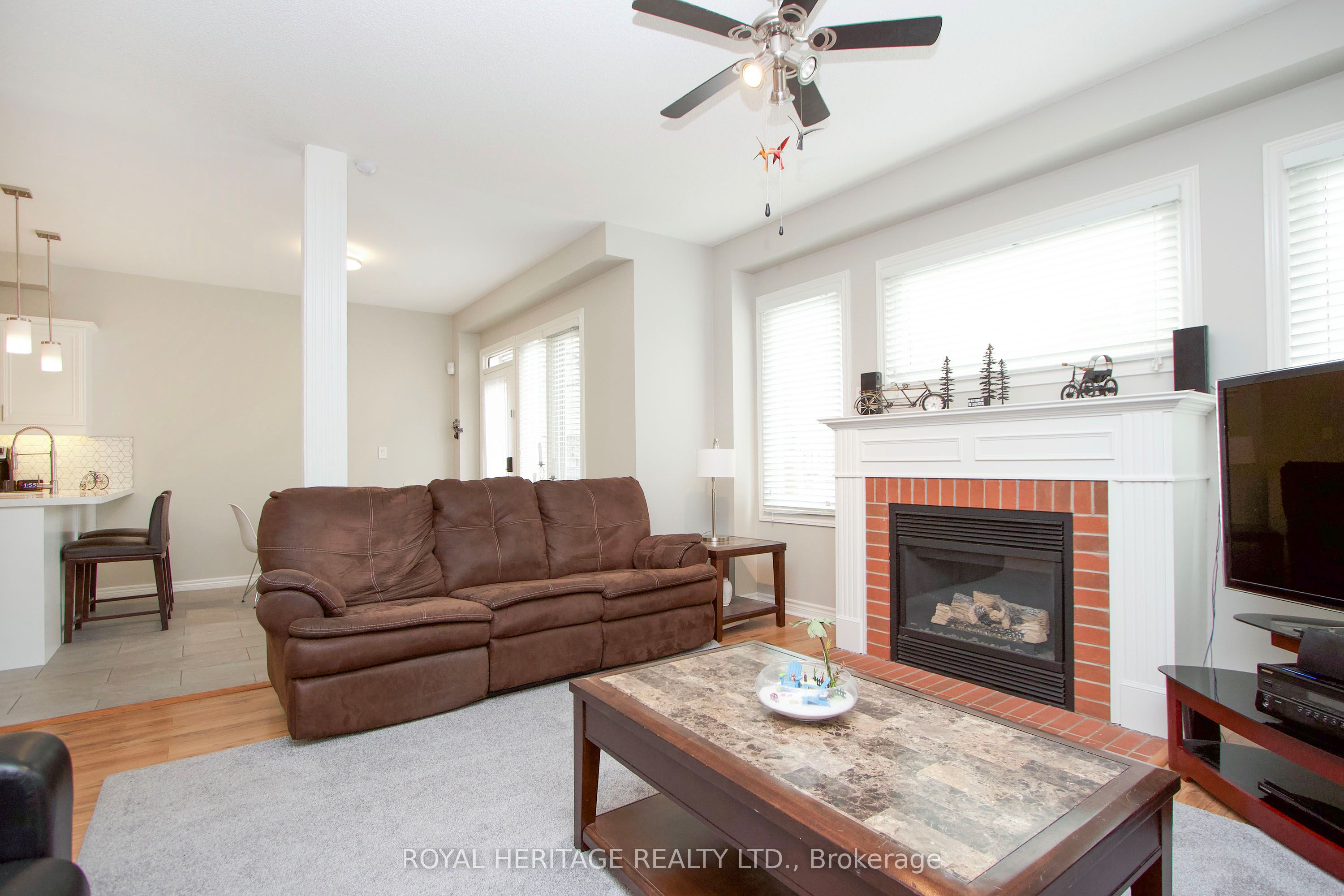 8 Bedell Crescent N