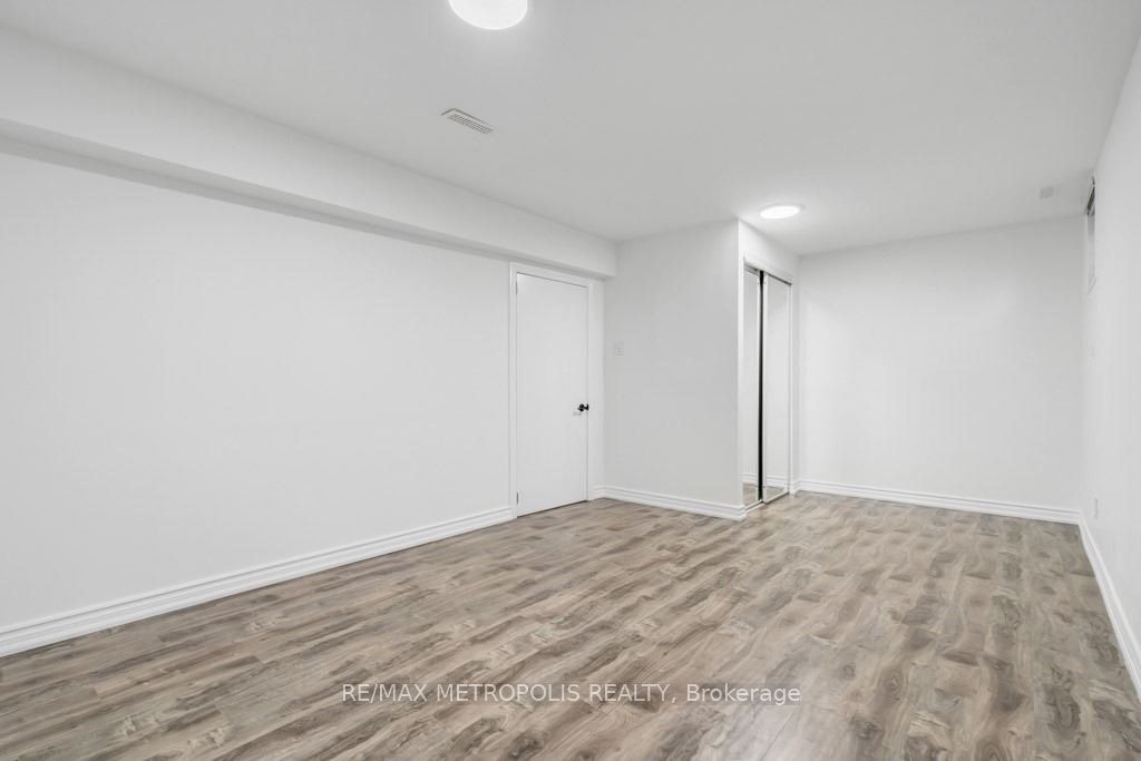 96 Ashridge Drive, #BSMT