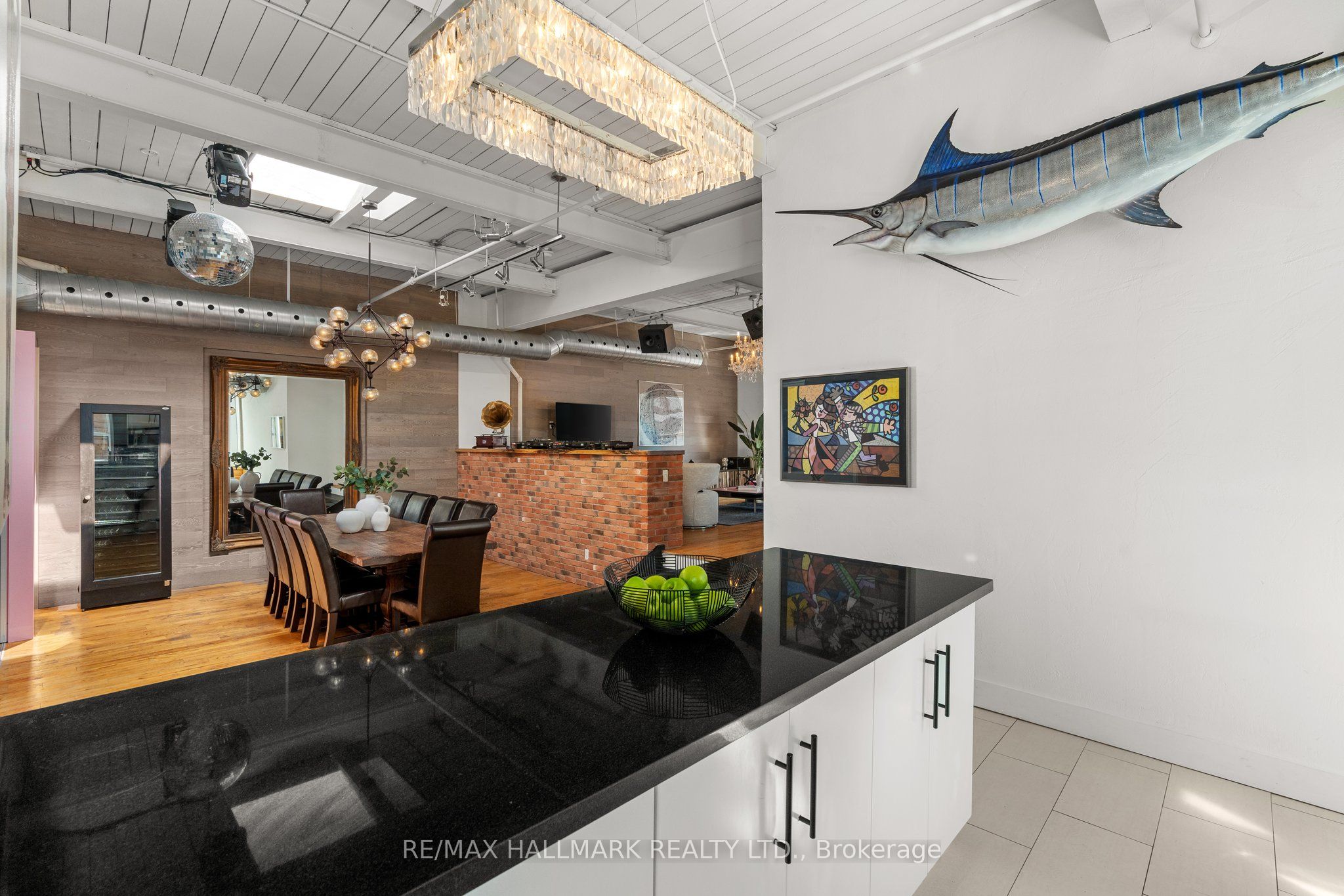 326 Carlaw Avenue, #203