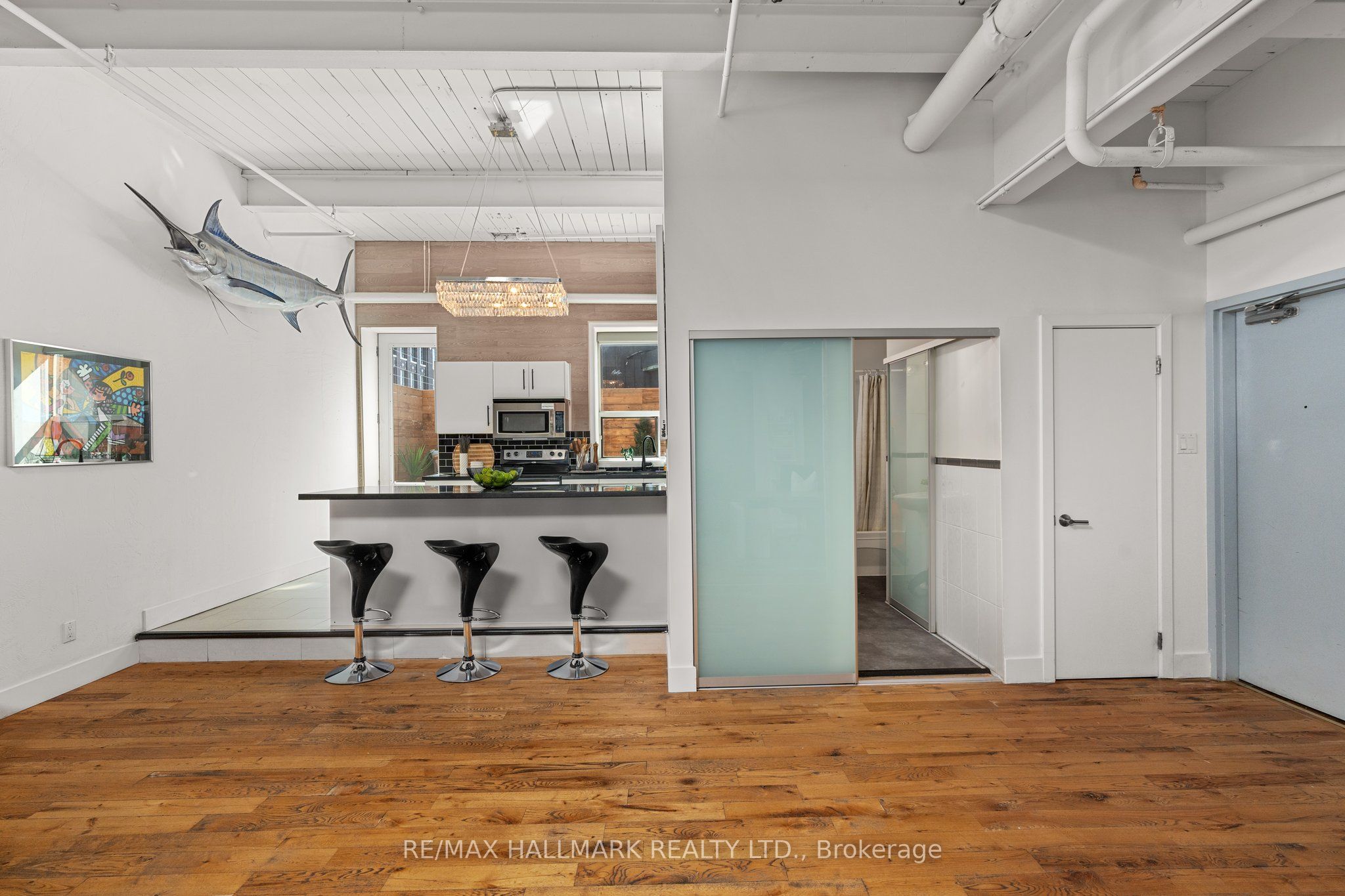 326 Carlaw Avenue, #203