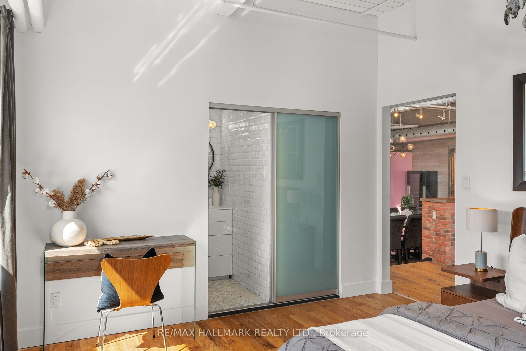 326 Carlaw Avenue, #203