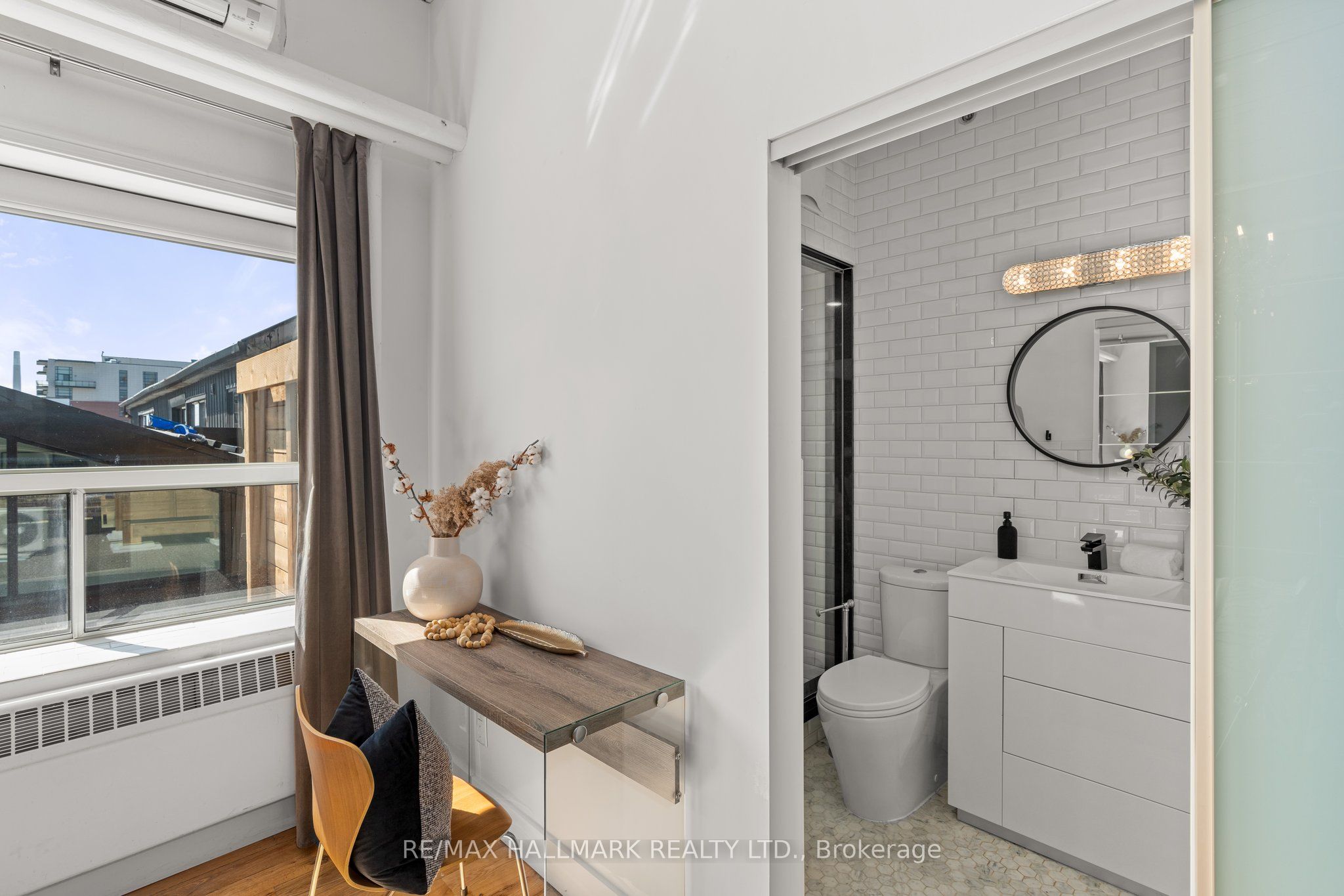 326 Carlaw Avenue, #203