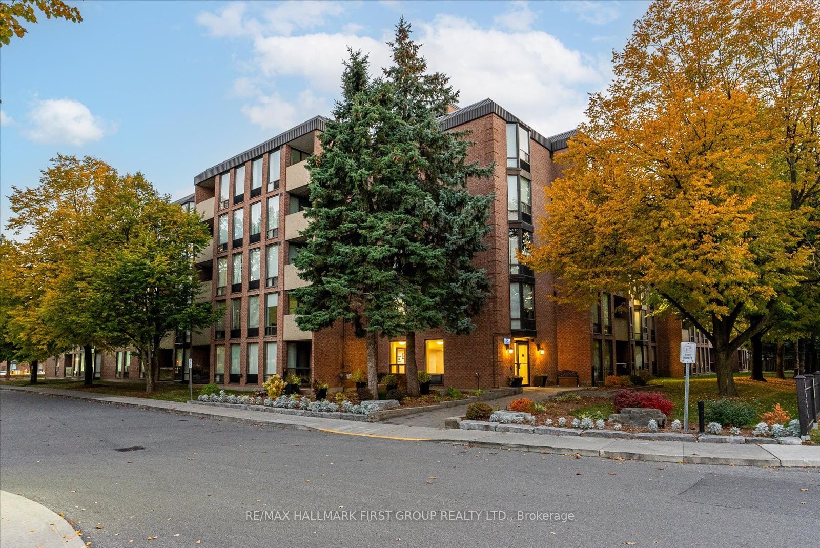 1525 Diefenbaker Court, #511