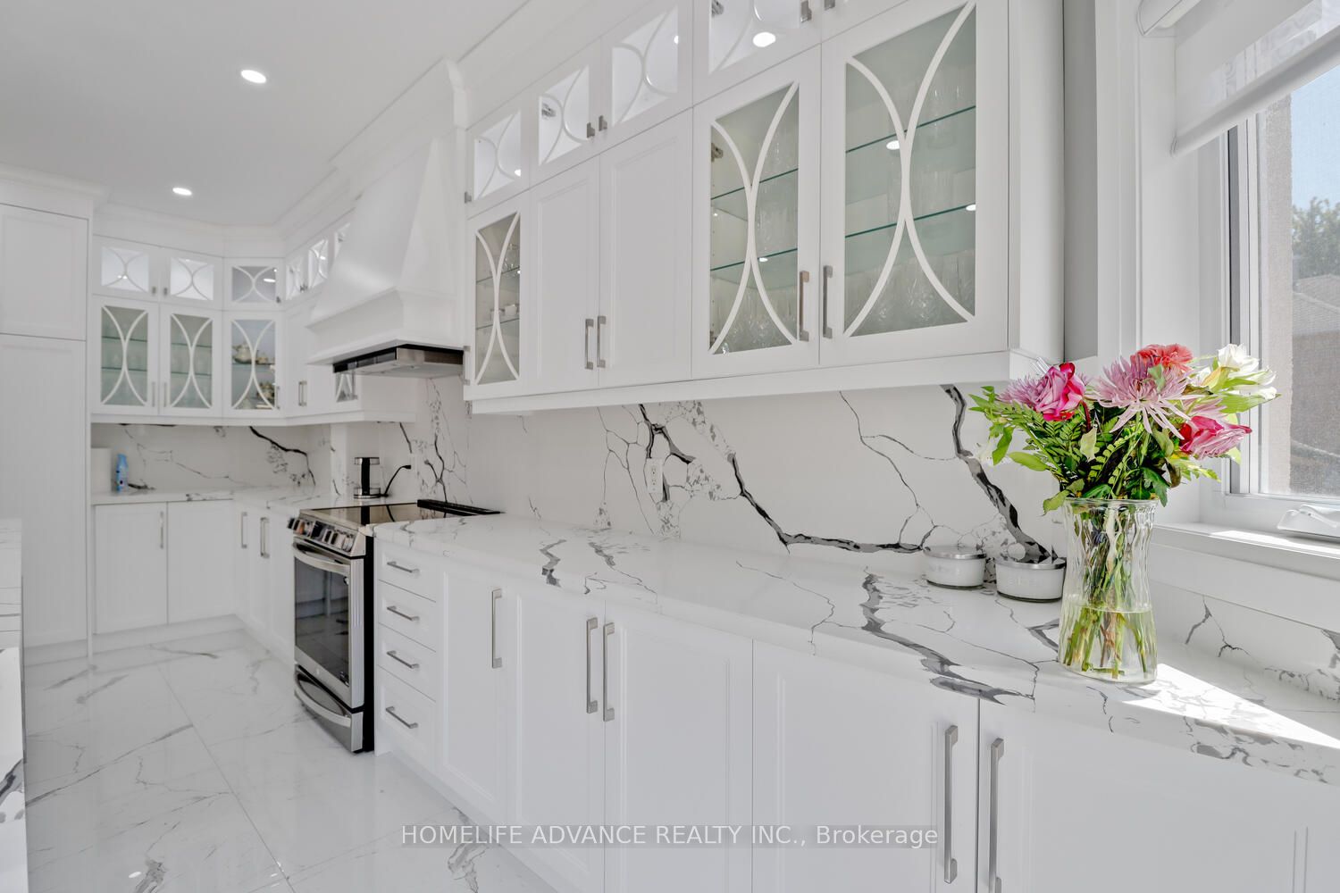 2396 Southcott Road