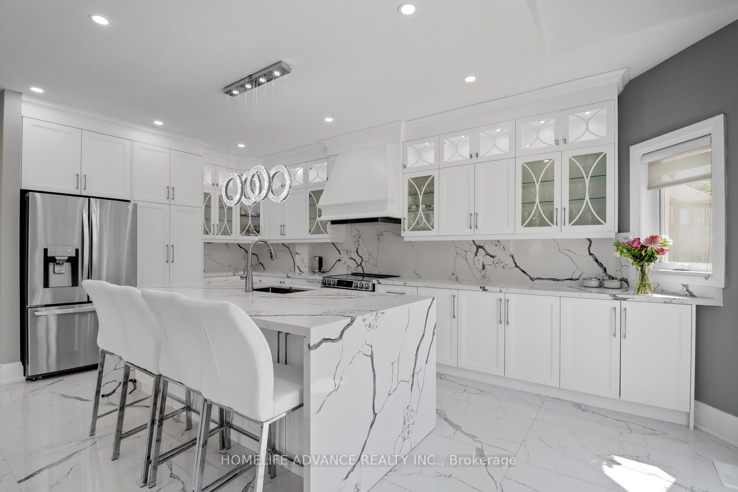 2396 Southcott Road