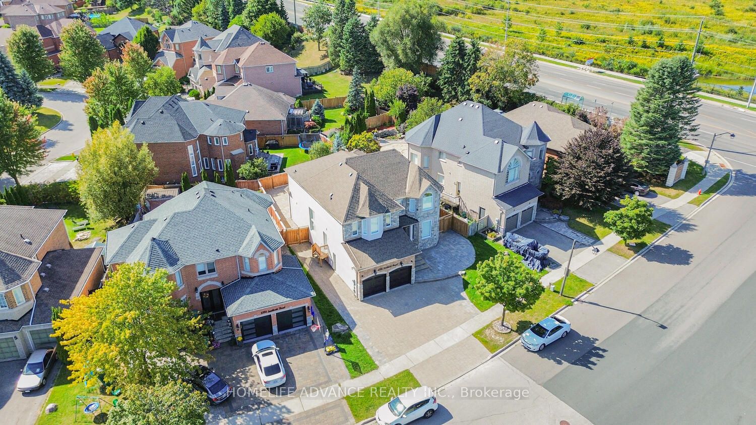 2396 Southcott Road