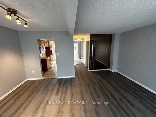 45 Granada Crescent
