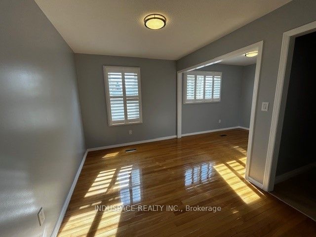 45 Granada Crescent