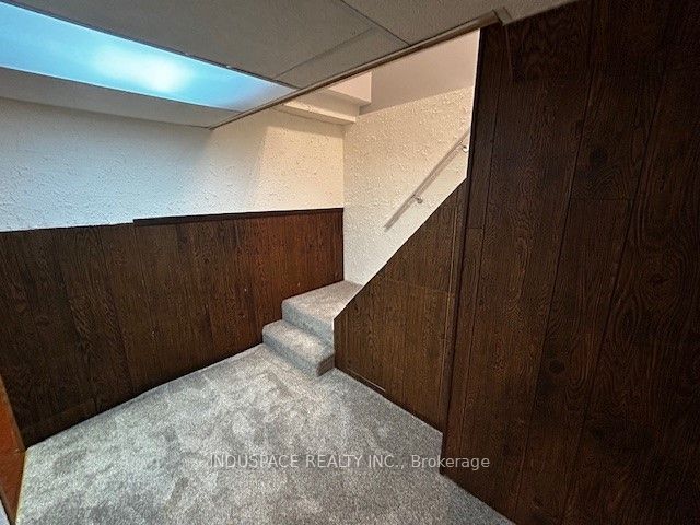 45 Granada Crescent