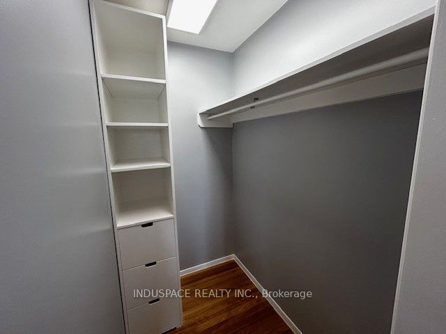 45 Granada Crescent