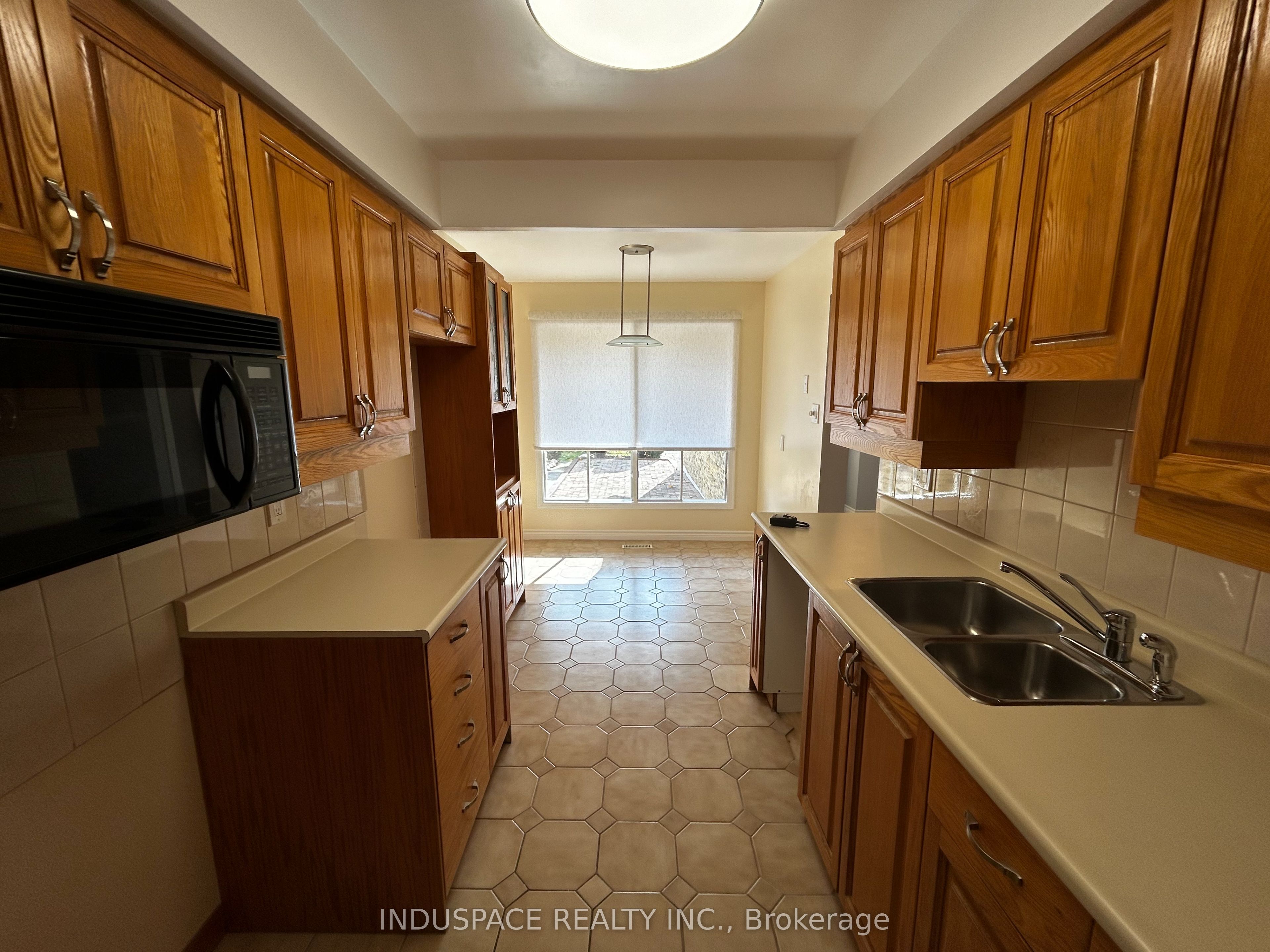 45 Granada Crescent