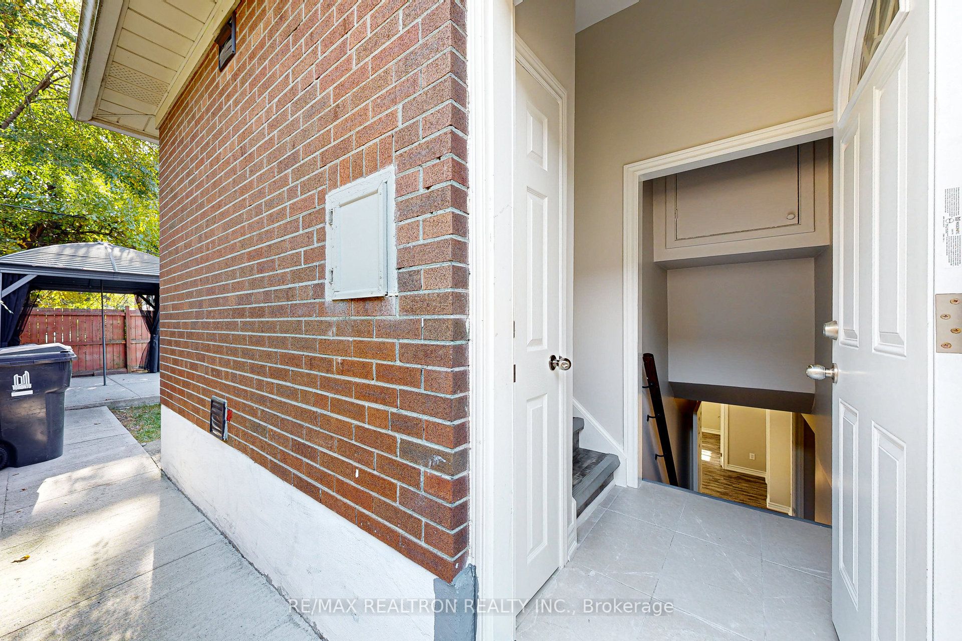32 Araman Drive