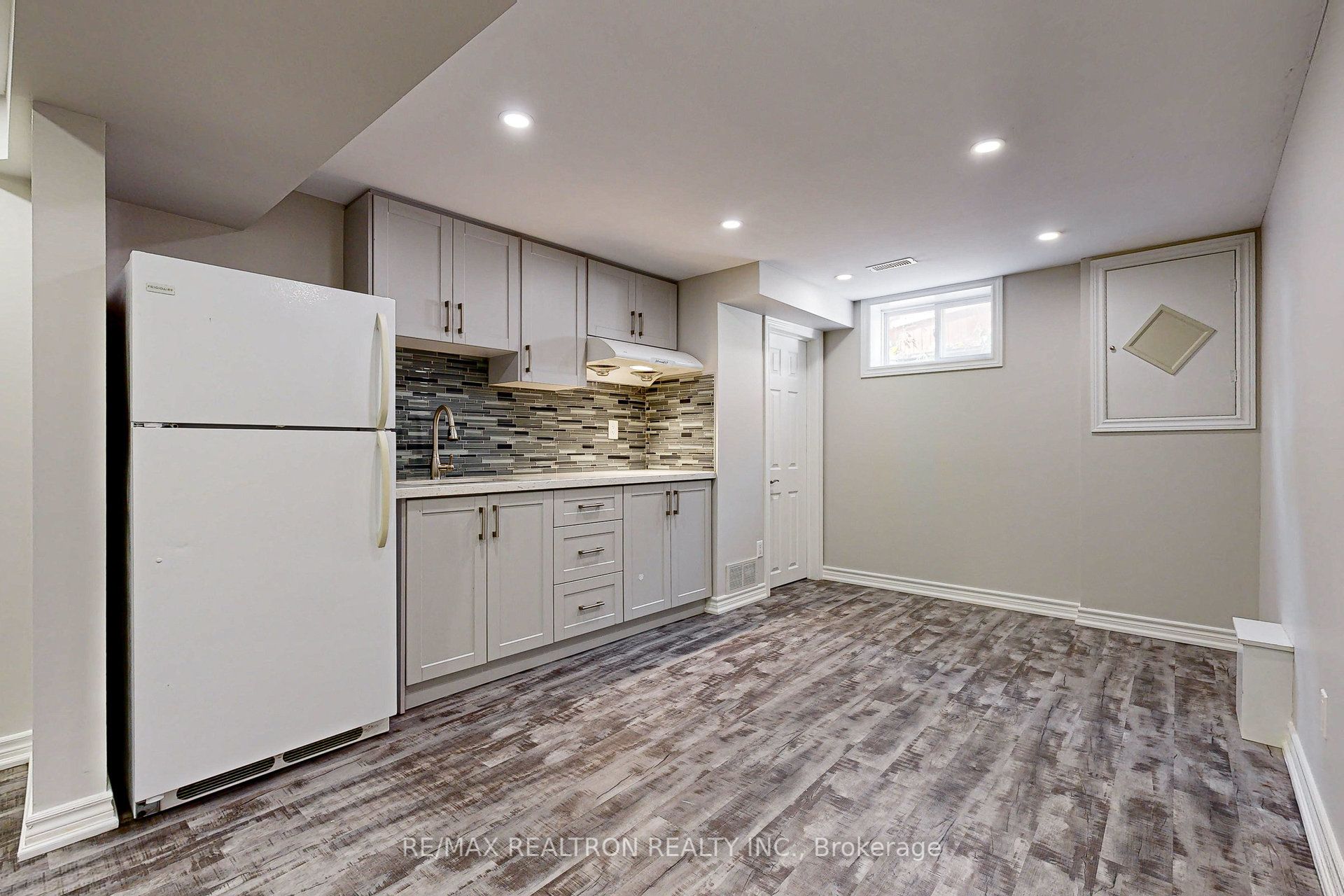 32 Araman Drive