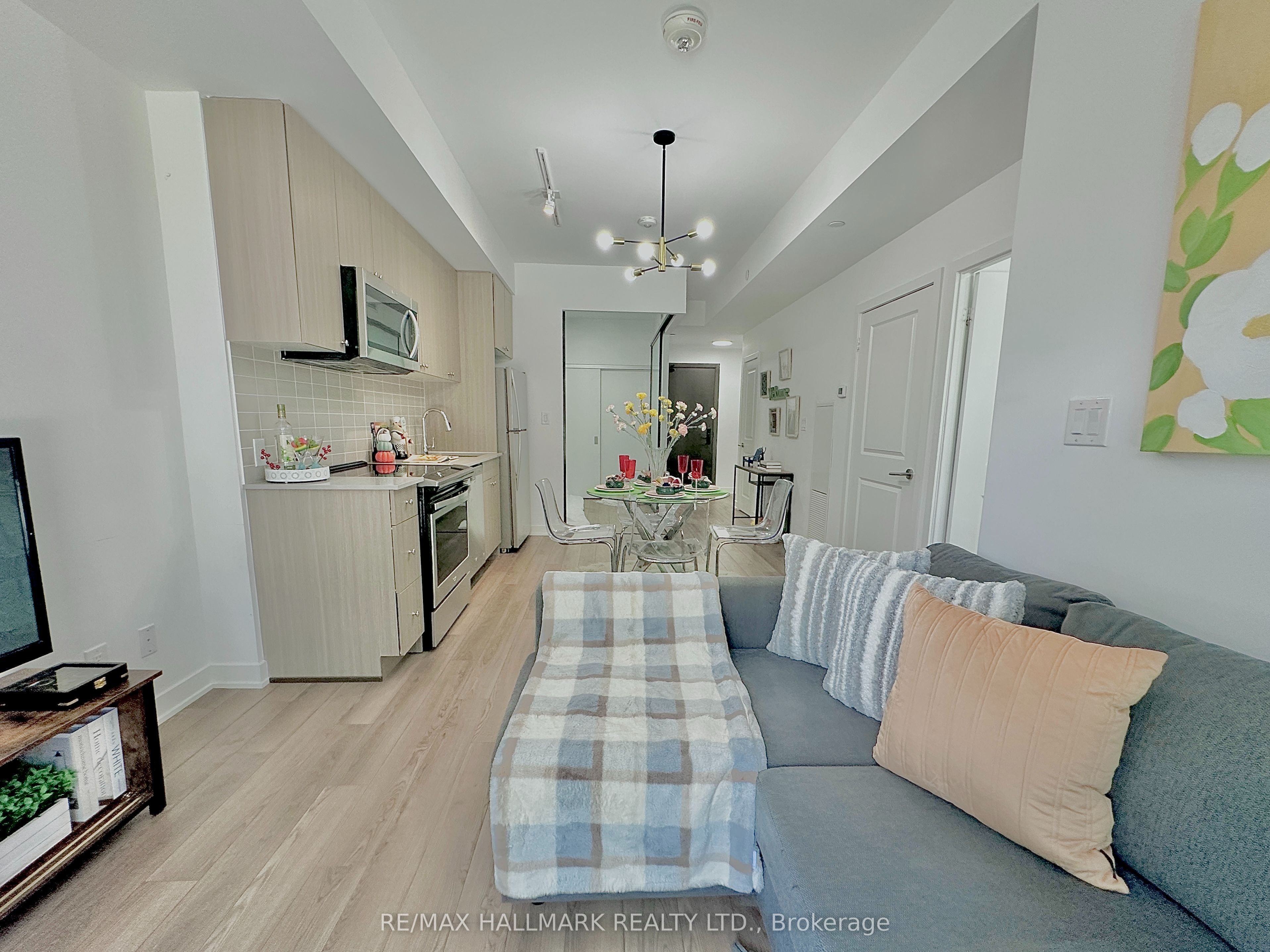 2799 Kingston Road, #223