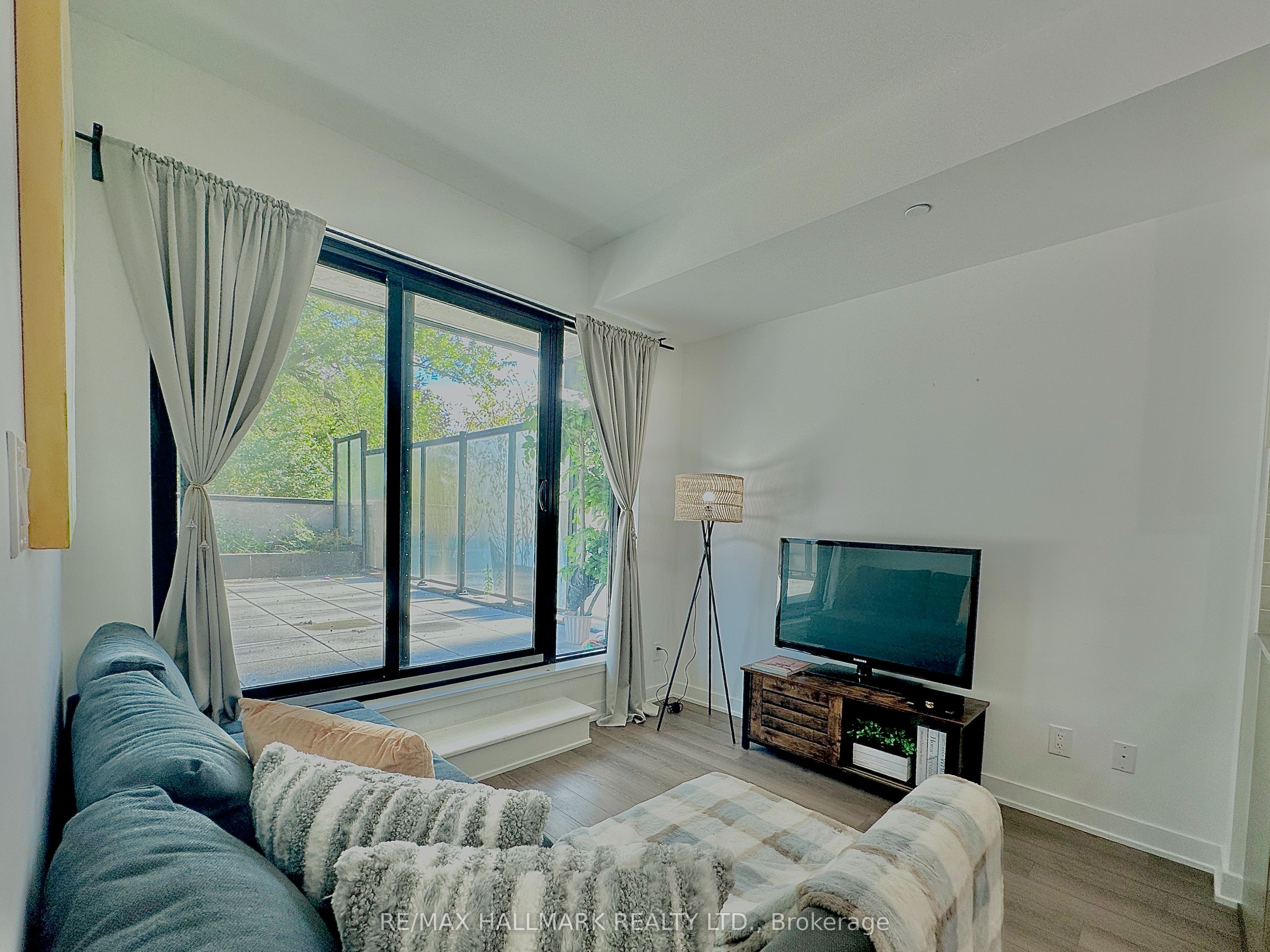 2799 Kingston Road, #223