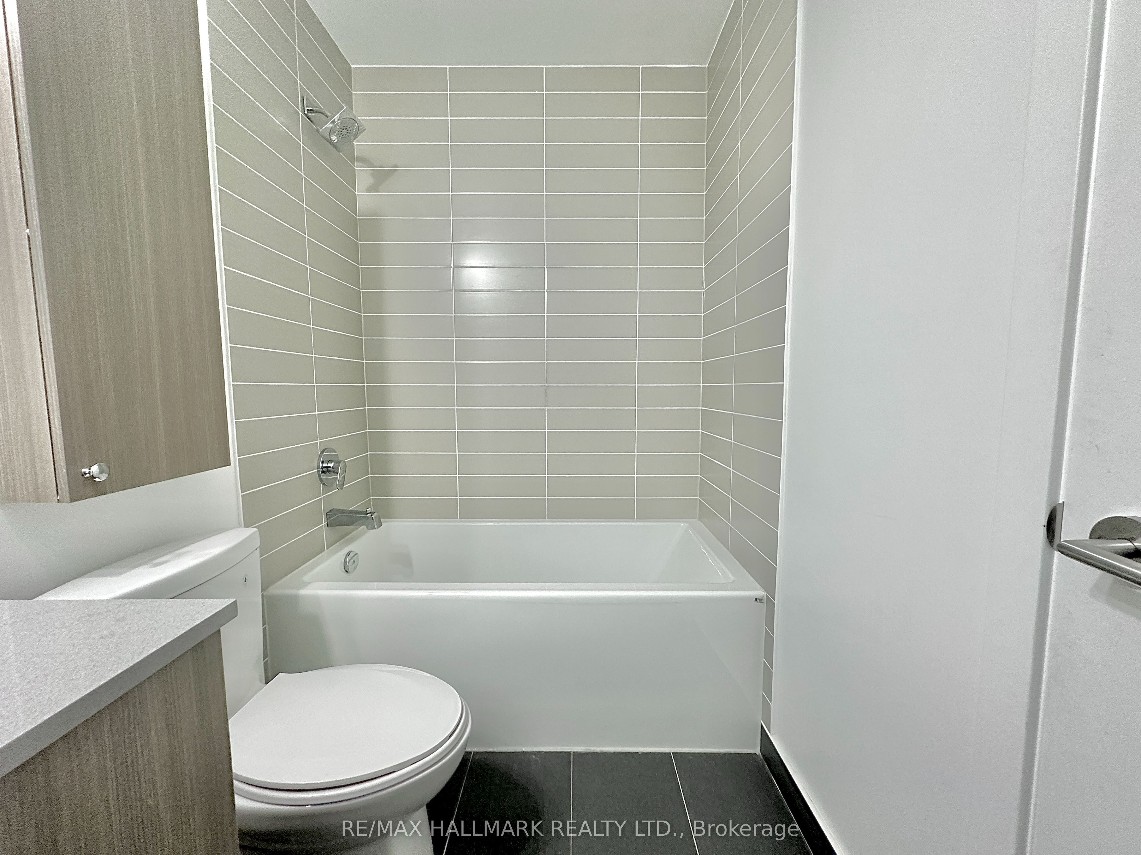 2799 Kingston Road, #223