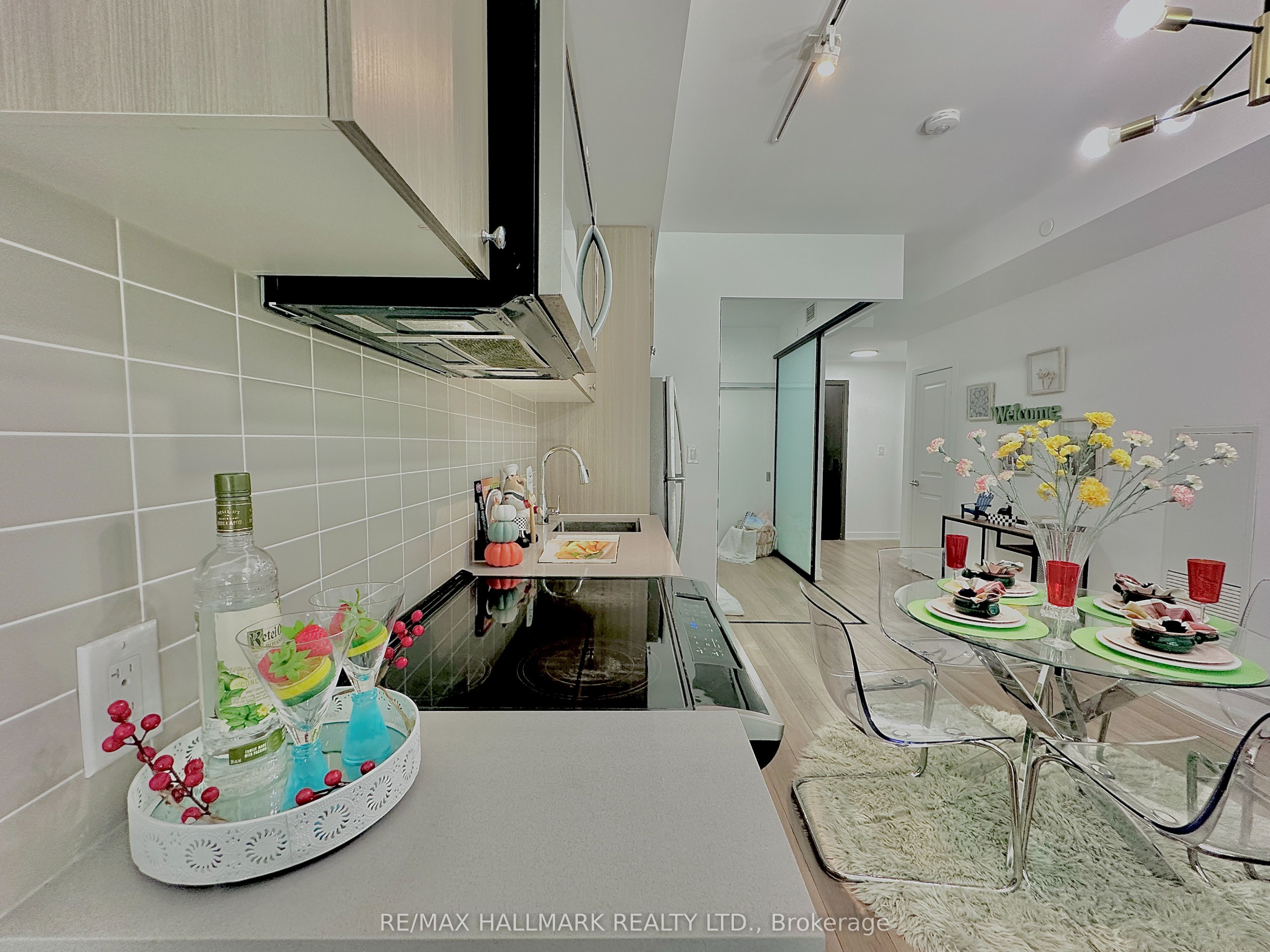 2799 Kingston Road, #223