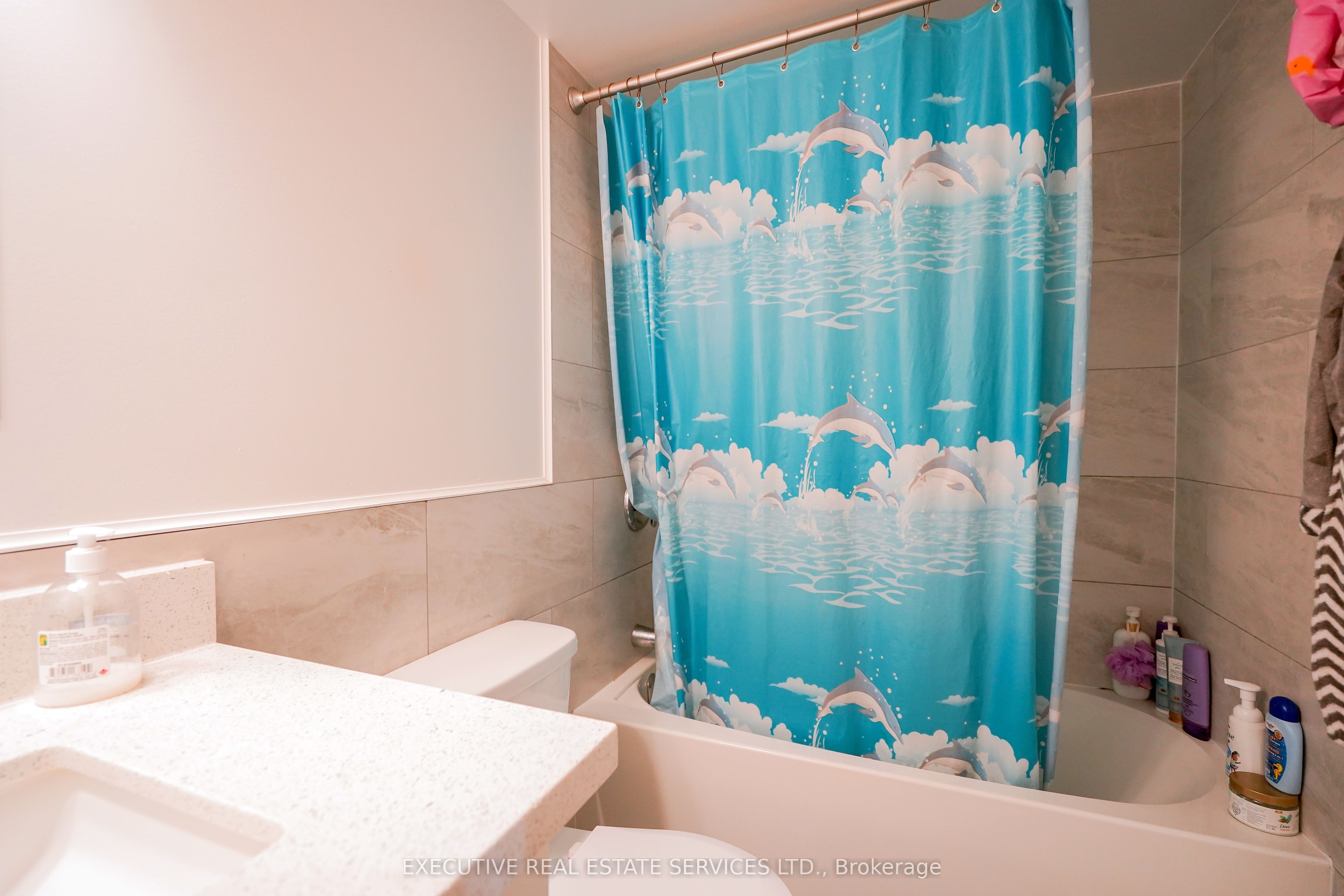 100 Wingarden Court, #605