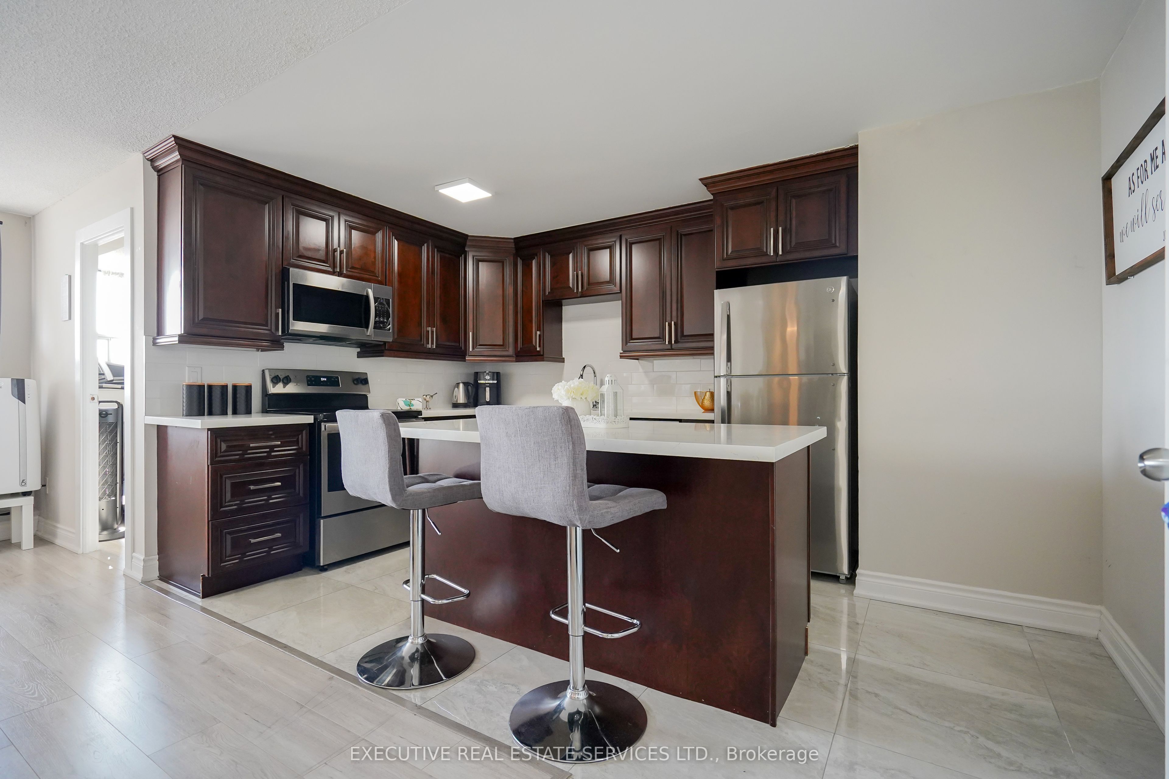 100 Wingarden Court, #605