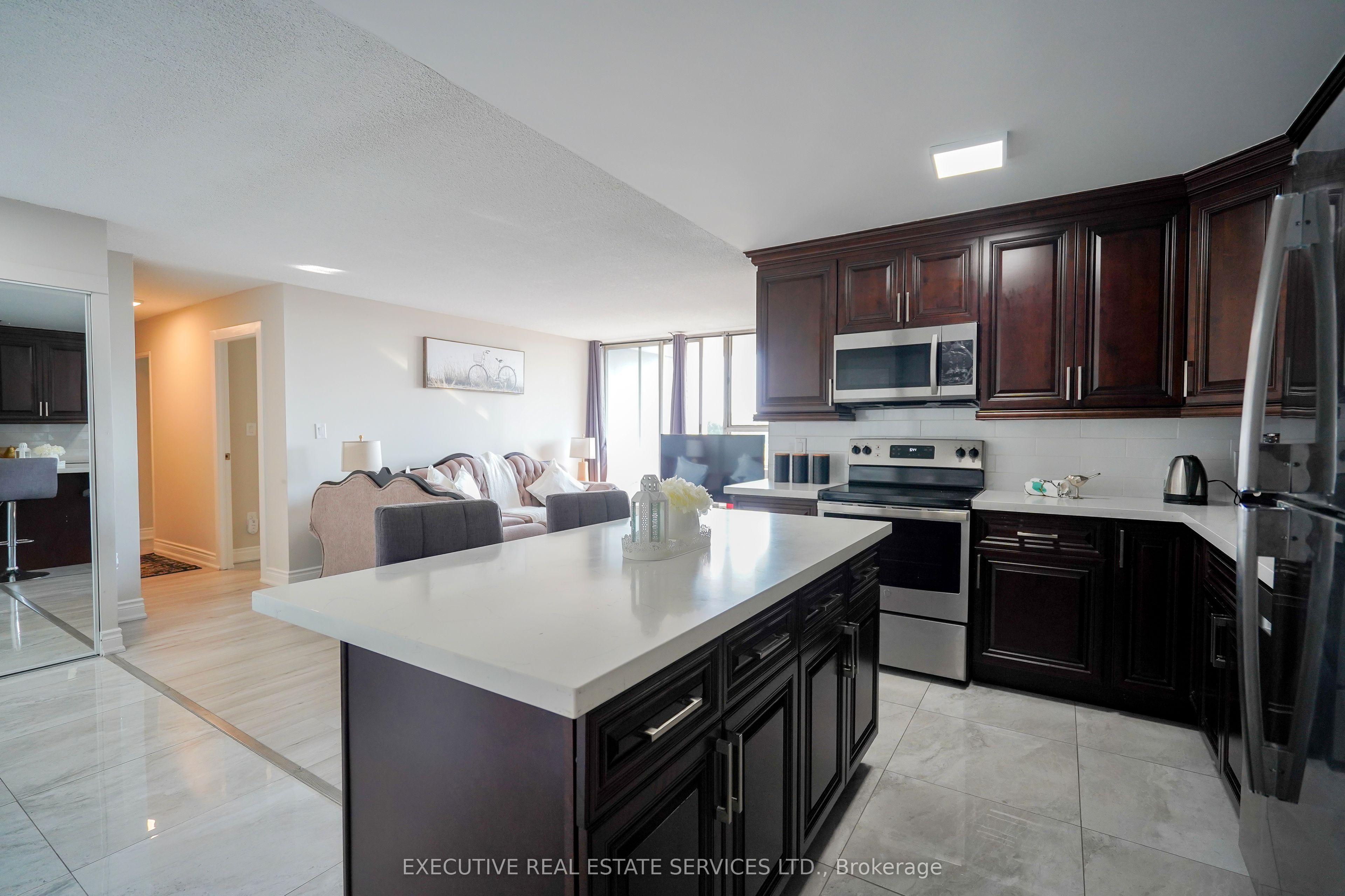 100 Wingarden Court, #605