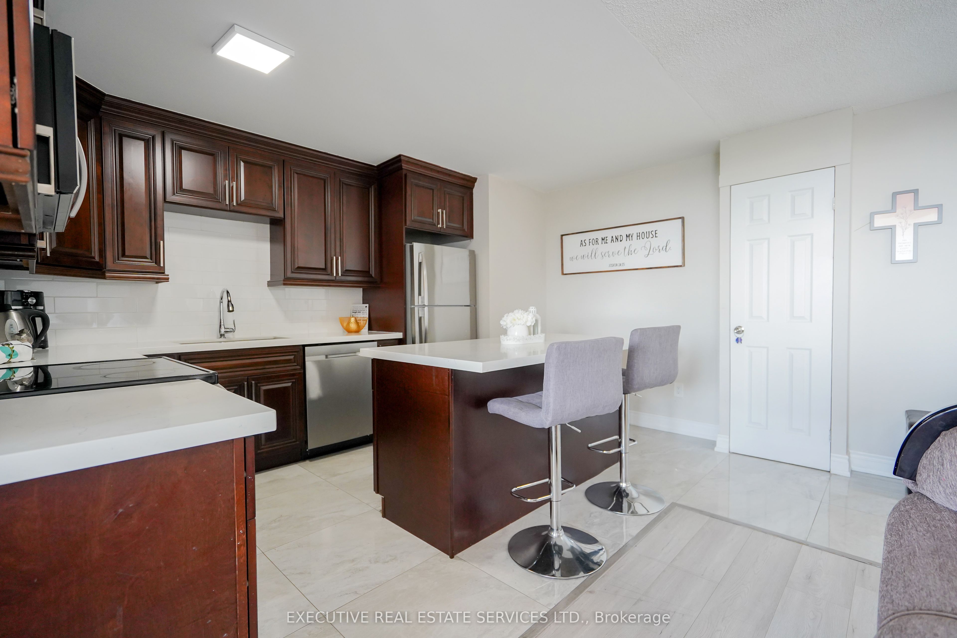 100 Wingarden Court, #605